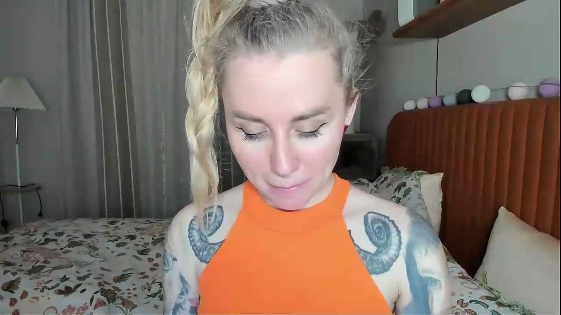 Gallery image thumbnail from Alexa_Smithhh's myfreecams stream on, 05/12/2026, 21:02 image 4 of 20