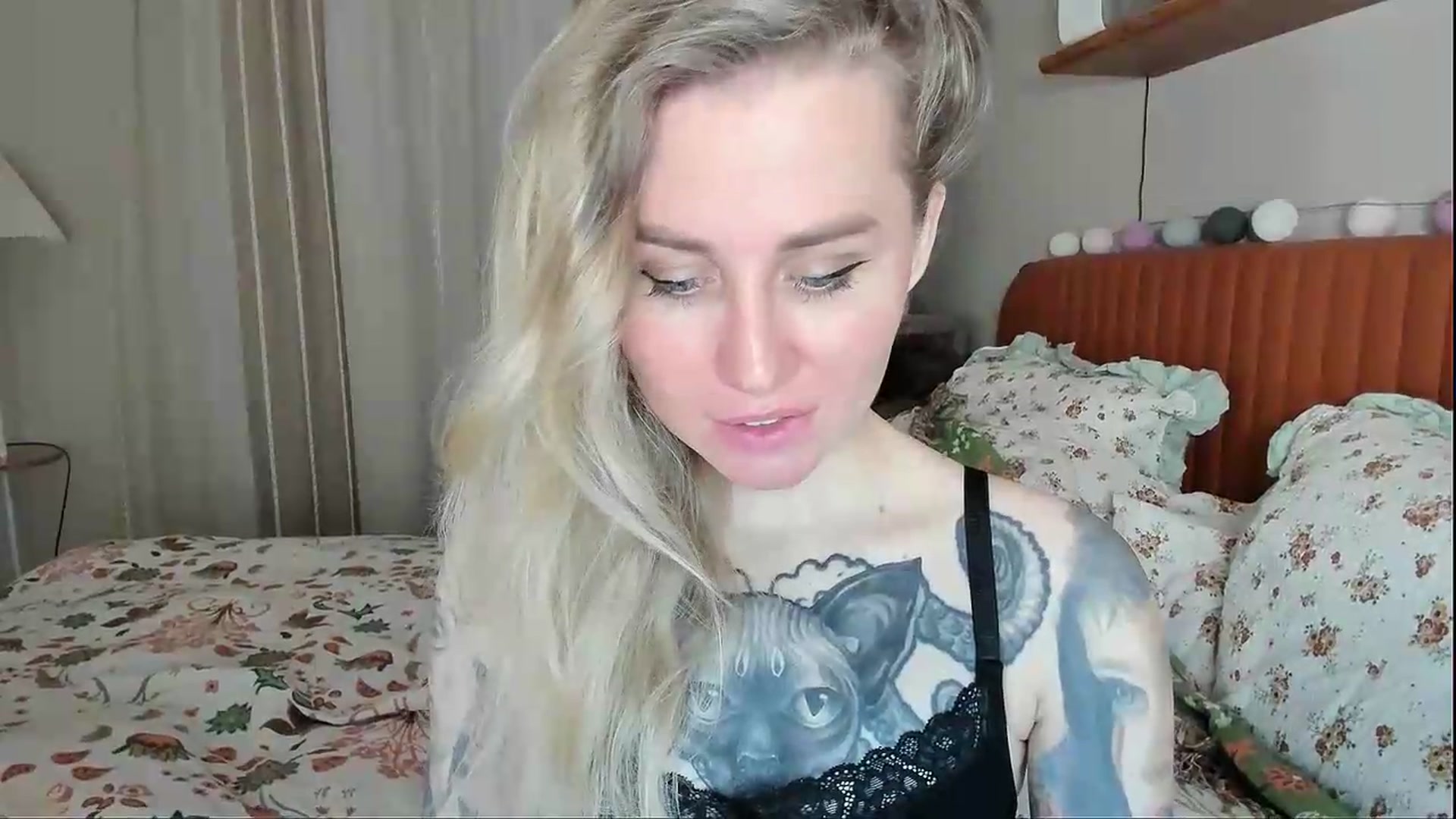 Gallery image thumbnail from Alexa_Smithhh's myfreecams stream on, 05/15/2026, 20:22 image 5 of 20