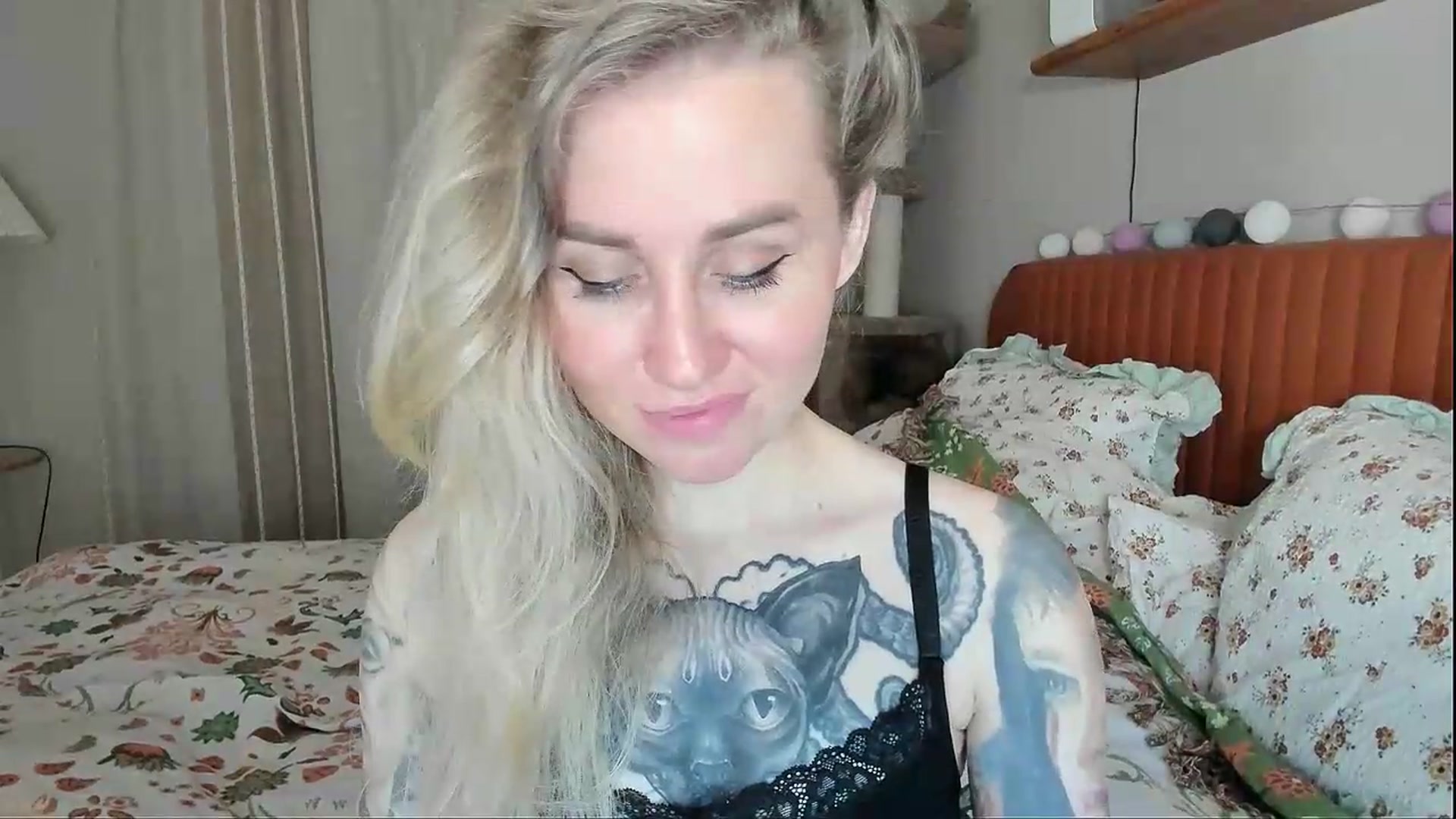 Gallery image thumbnail from Alexa_Smithhh's myfreecams stream on, 05/15/2026, 20:22 image 10 of 20