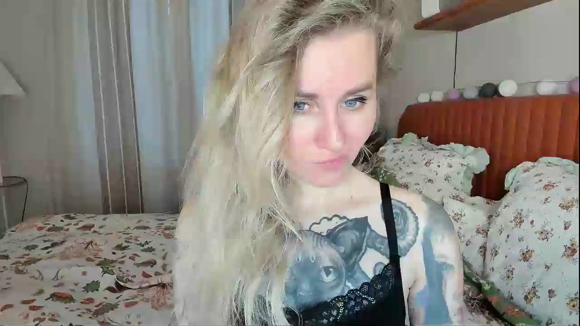 Gallery image thumbnail from Alexa_Smithhh's myfreecams stream on, 05/15/2026, 20:22 image 1 of 20