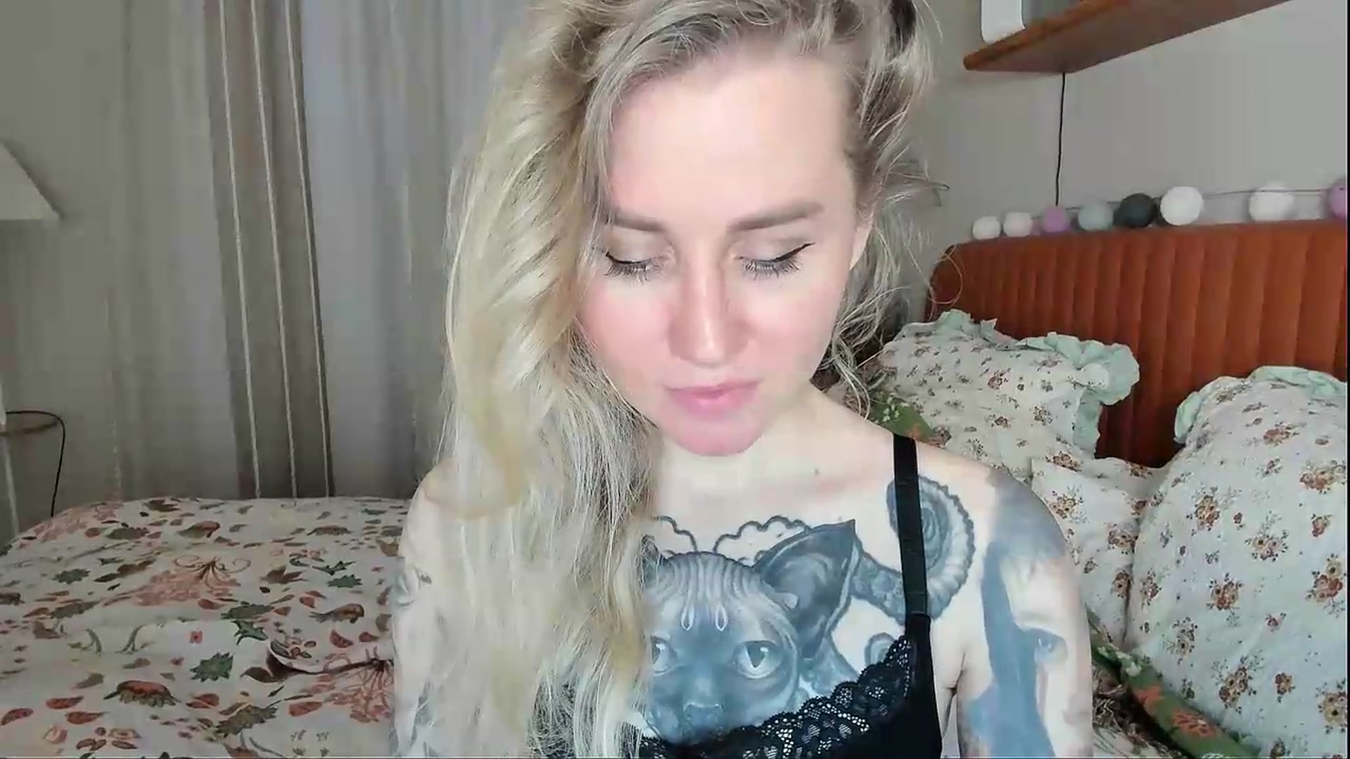Gallery image thumbnail from Alexa_Smithhh's myfreecams stream on, 05/15/2026, 20:22 image 3 of 20