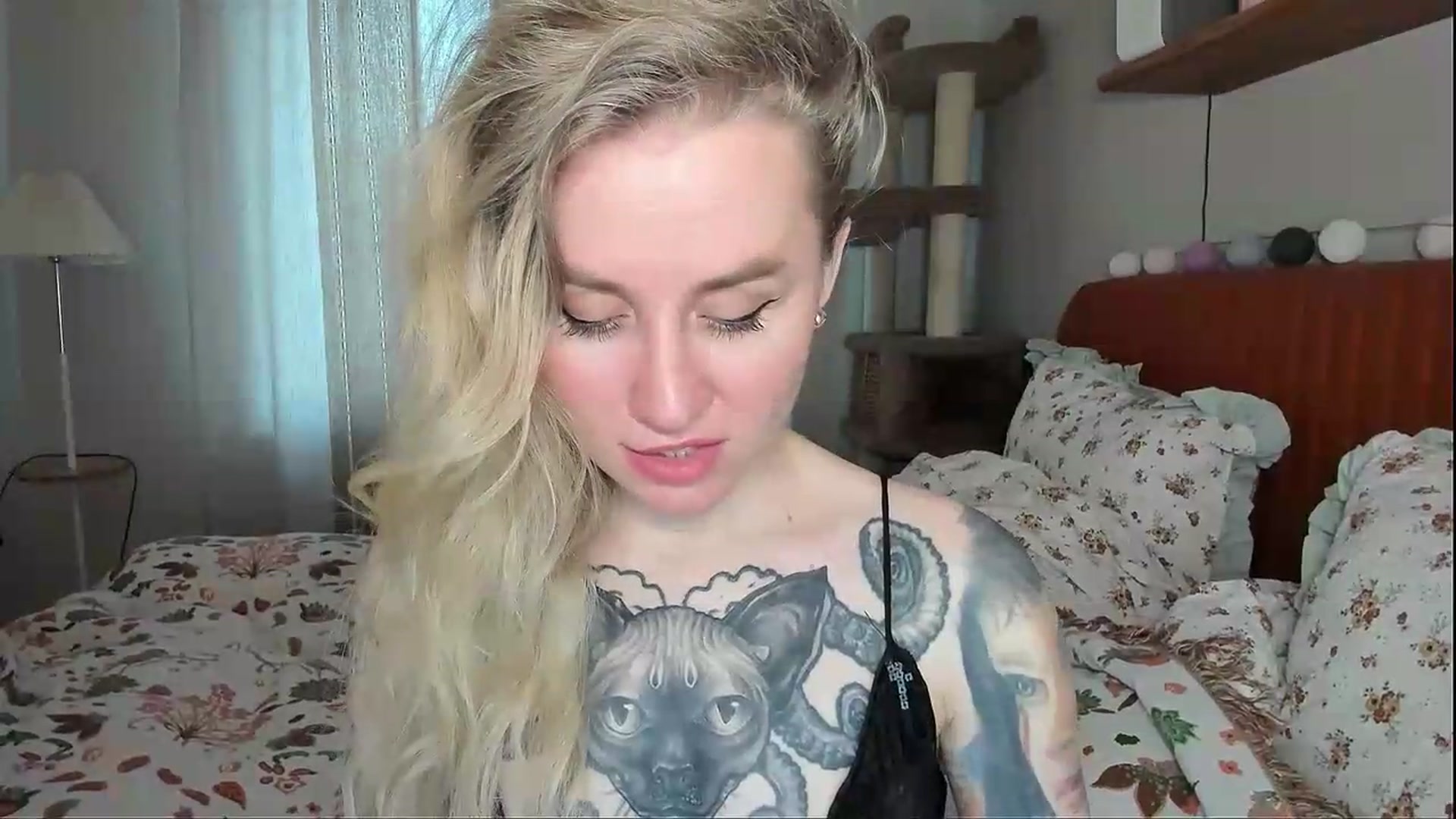 Gallery image thumbnail from Alexa_Smithhh's myfreecams stream on, 05/17/2026, 18:44 image 6 of 20