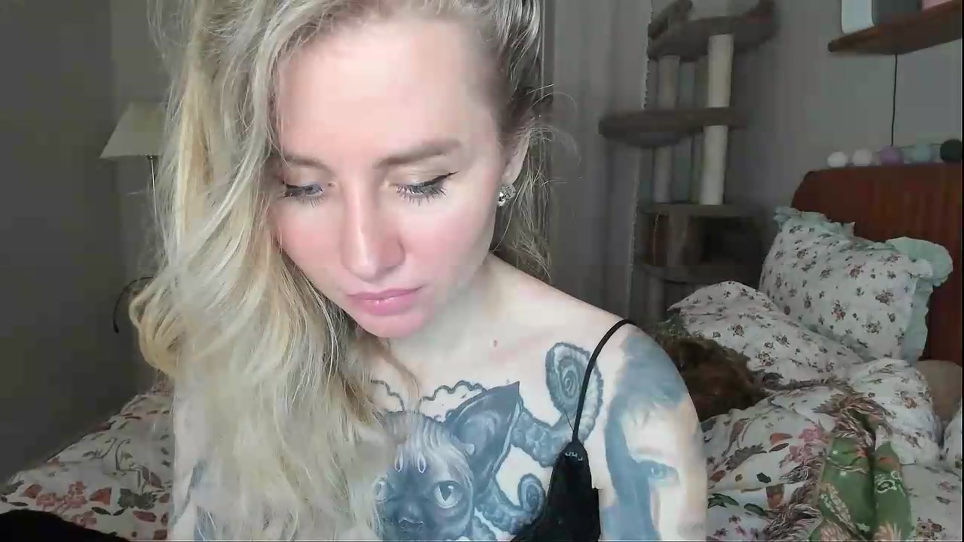 Gallery image thumbnail from Alexa_Smithhh's myfreecams stream on, 05/17/2026, 21:28 image 14 of 20