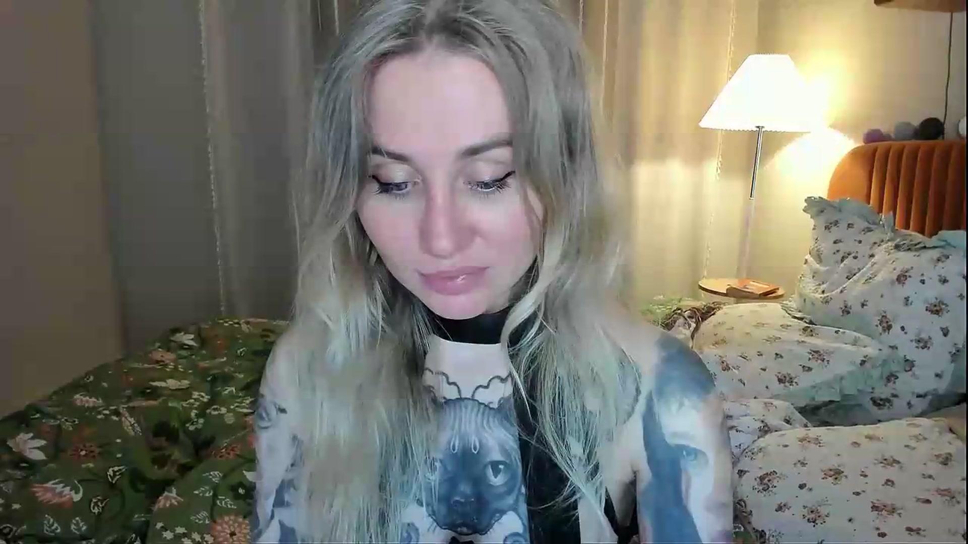 Gallery image thumbnail from Alexa_Smithhh's myfreecams stream on, 05/21/2026, 21:20 image 18 of 20