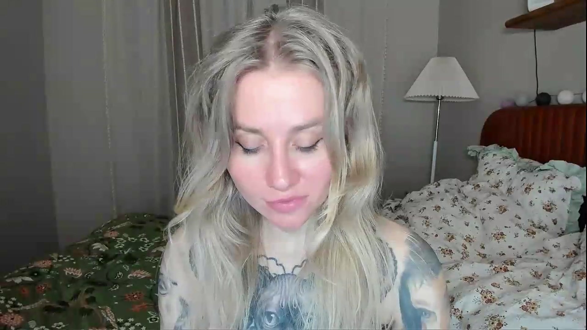 Gallery image thumbnail from Alexa_Smithhh's myfreecams stream on, 05/22/2026, 21:38 image 18 of 20