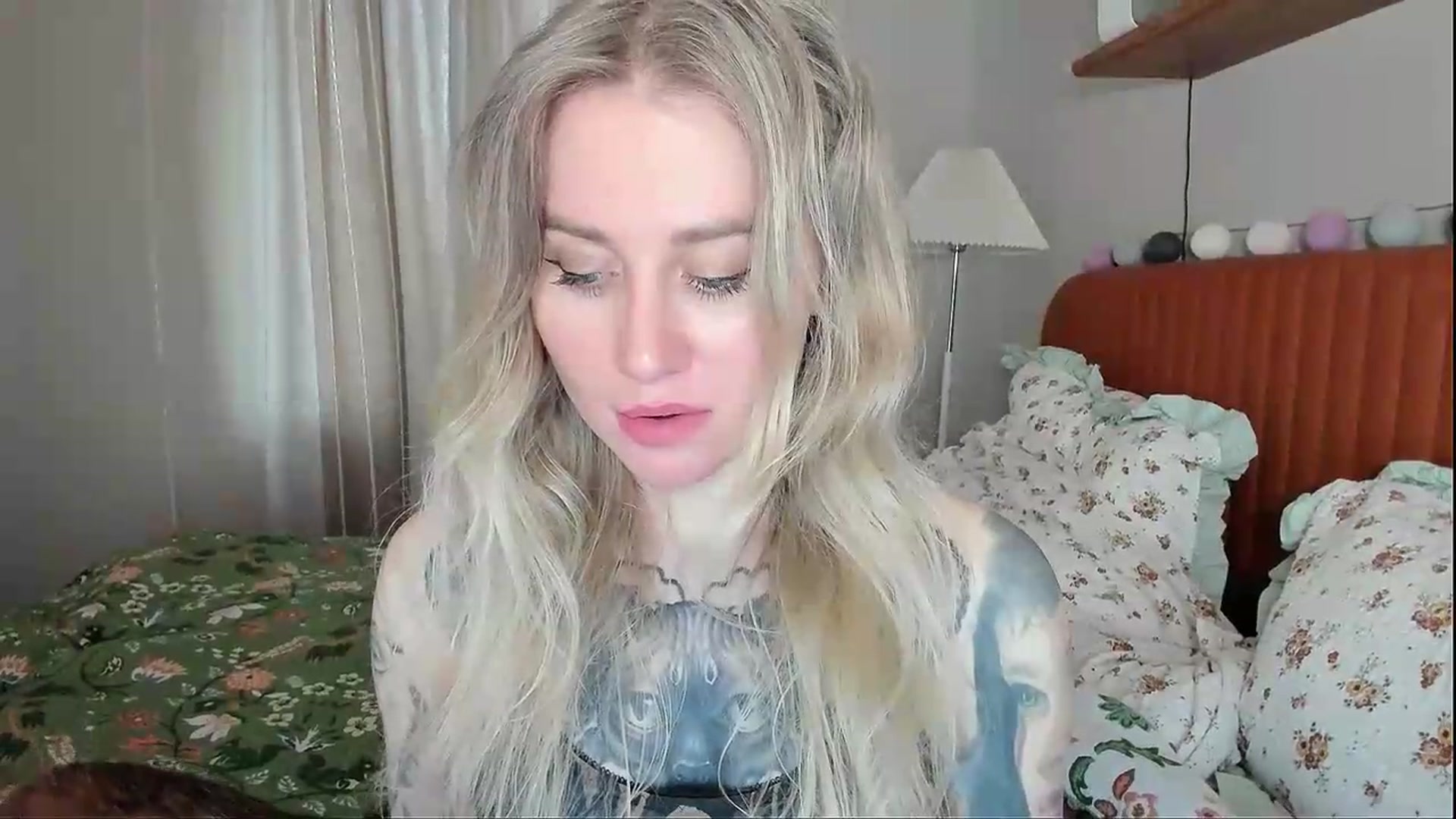 Gallery image thumbnail from Alexa_Smithhh's myfreecams stream on, 05/22/2026, 21:38 image 3 of 20