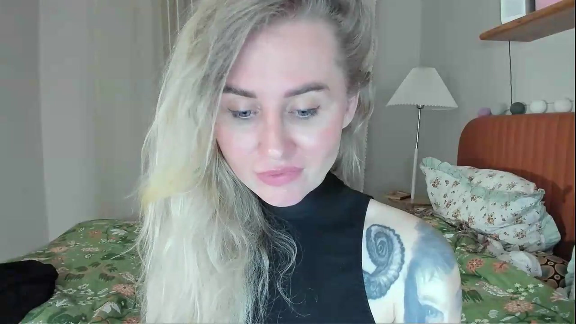Gallery image thumbnail from Alexa_Smithhh's myfreecams stream on, 05/24/2026, 21:06 image 17 of 20