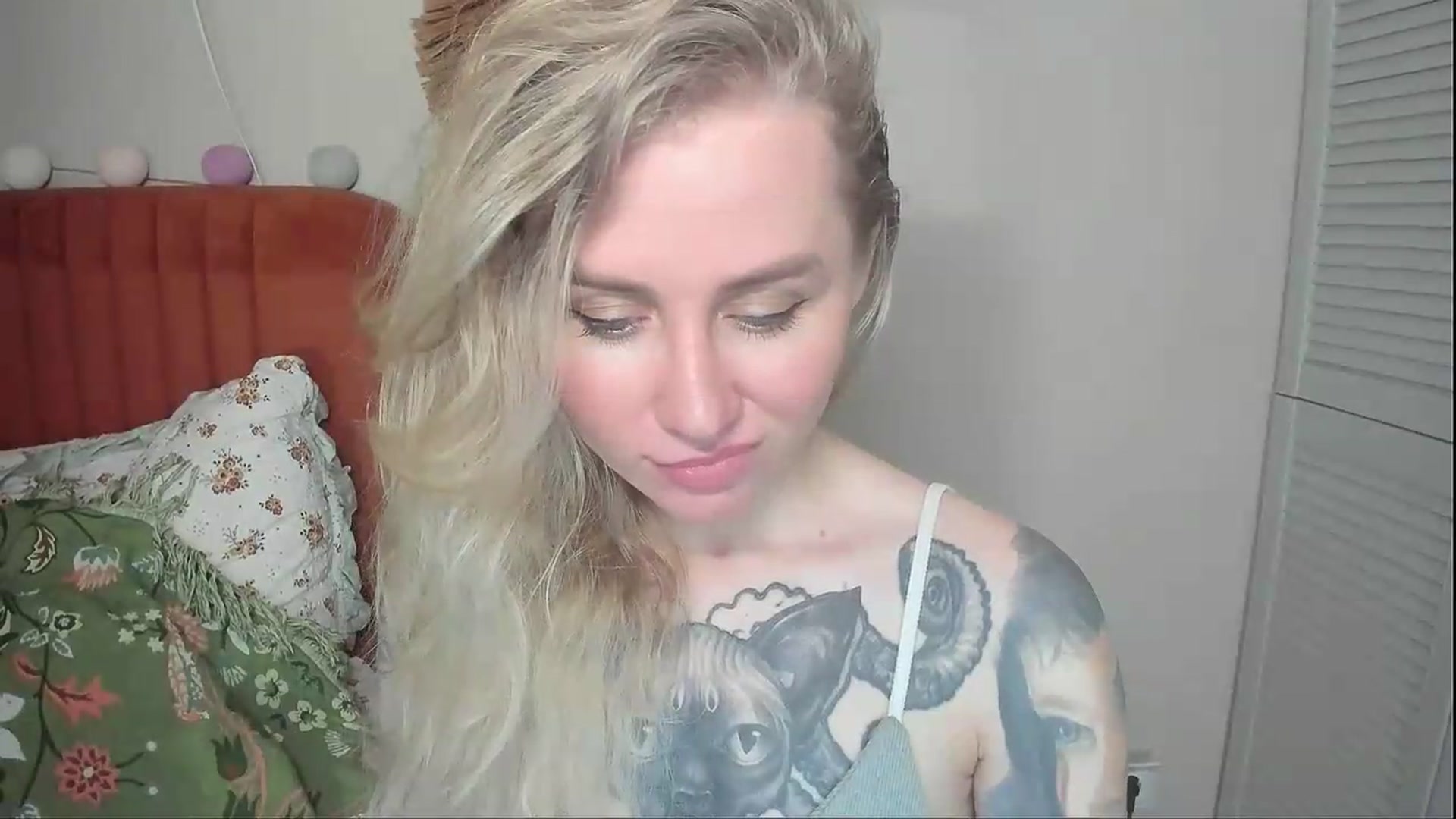 Gallery image thumbnail from Alexa_Smithhh's myfreecams stream on, 05/28/2026, 20:08 image 13 of 20