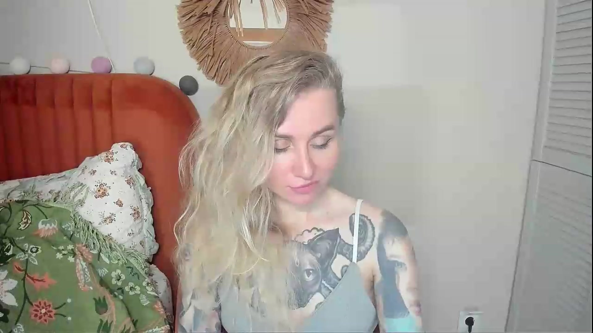 Gallery image thumbnail from Alexa_Smithhh's myfreecams stream on, 05/28/2026, 20:08 image 3 of 20