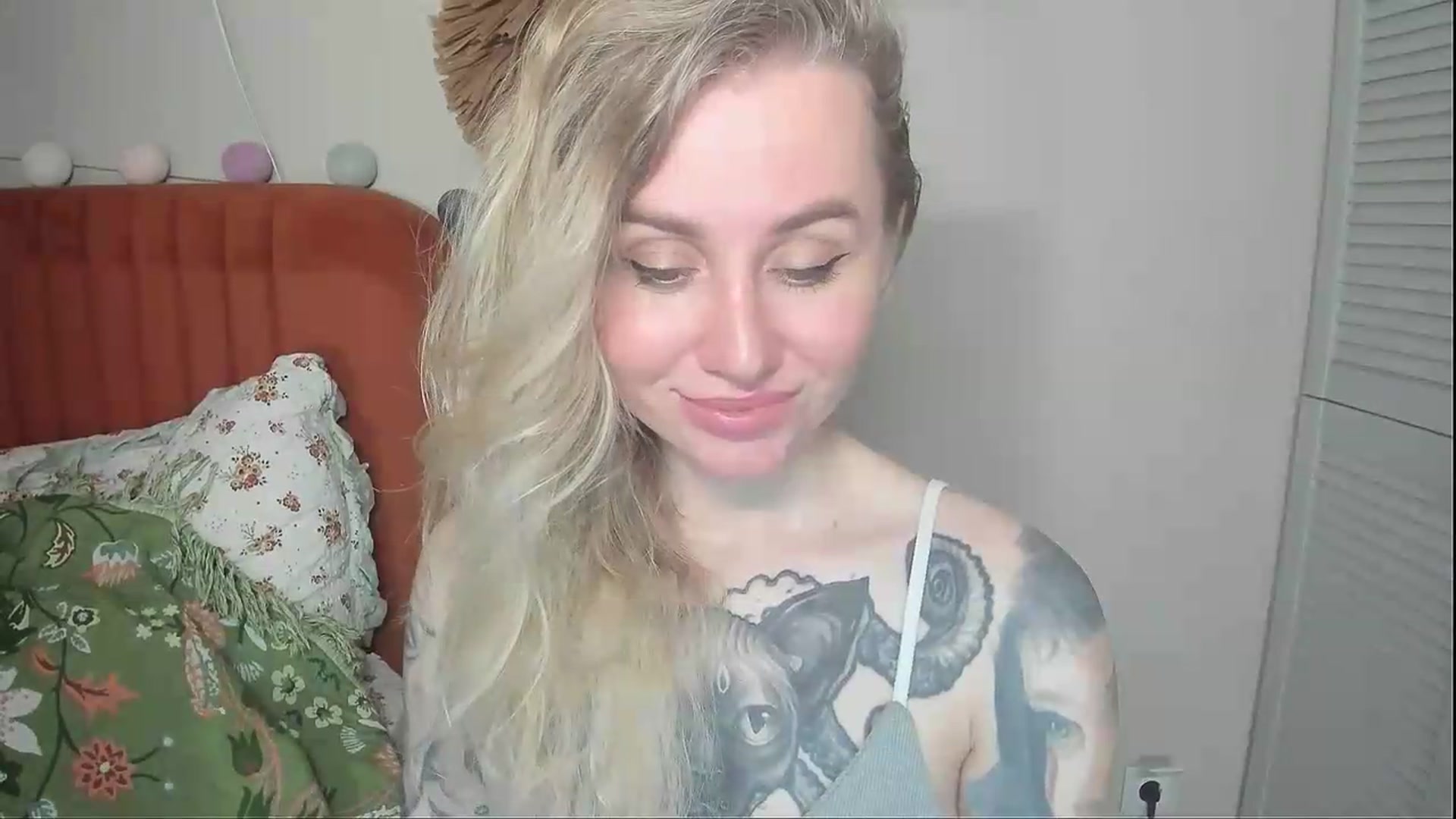 Gallery image thumbnail from Alexa_Smithhh's myfreecams stream on, 05/28/2026, 20:08 image 8 of 20