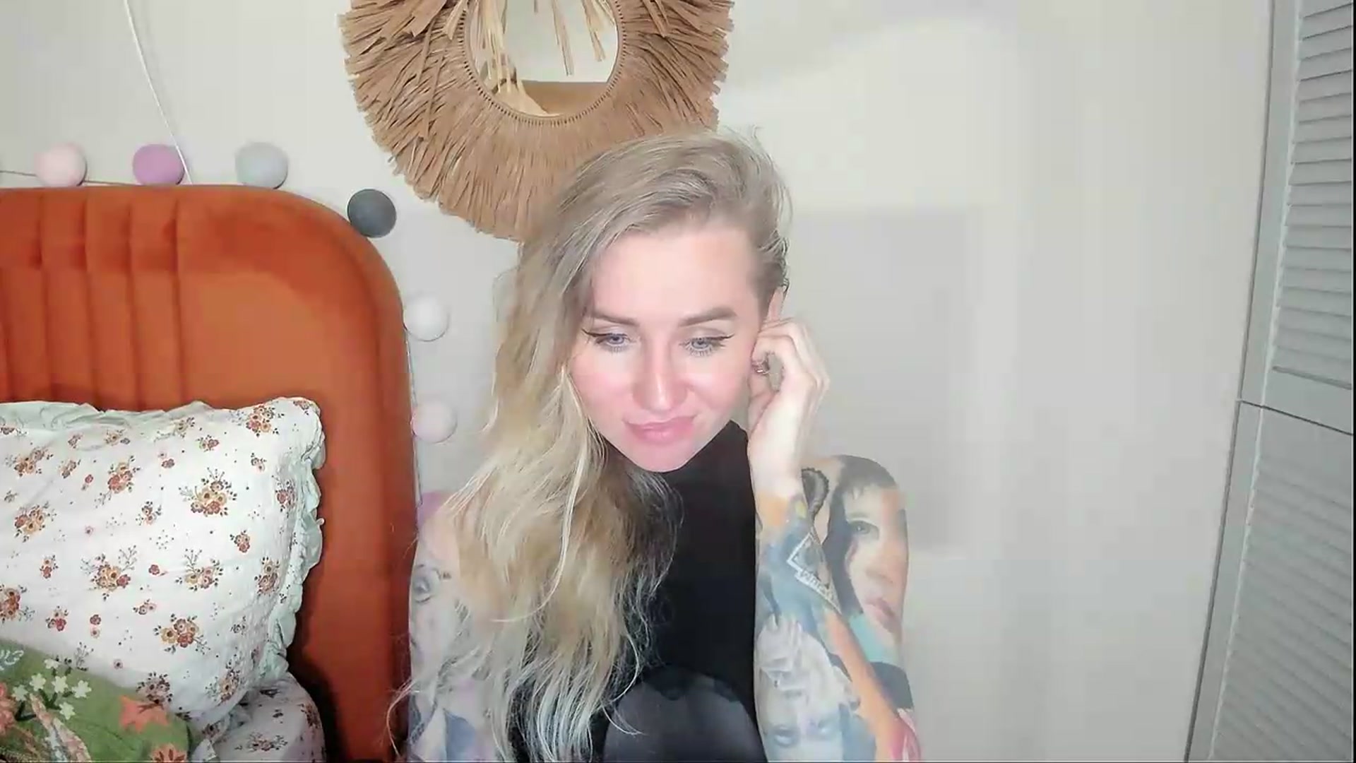 Gallery image thumbnail from Alexa_Smithhh's myfreecams stream on, 05/30/2026, 21:24 image 18 of 20
