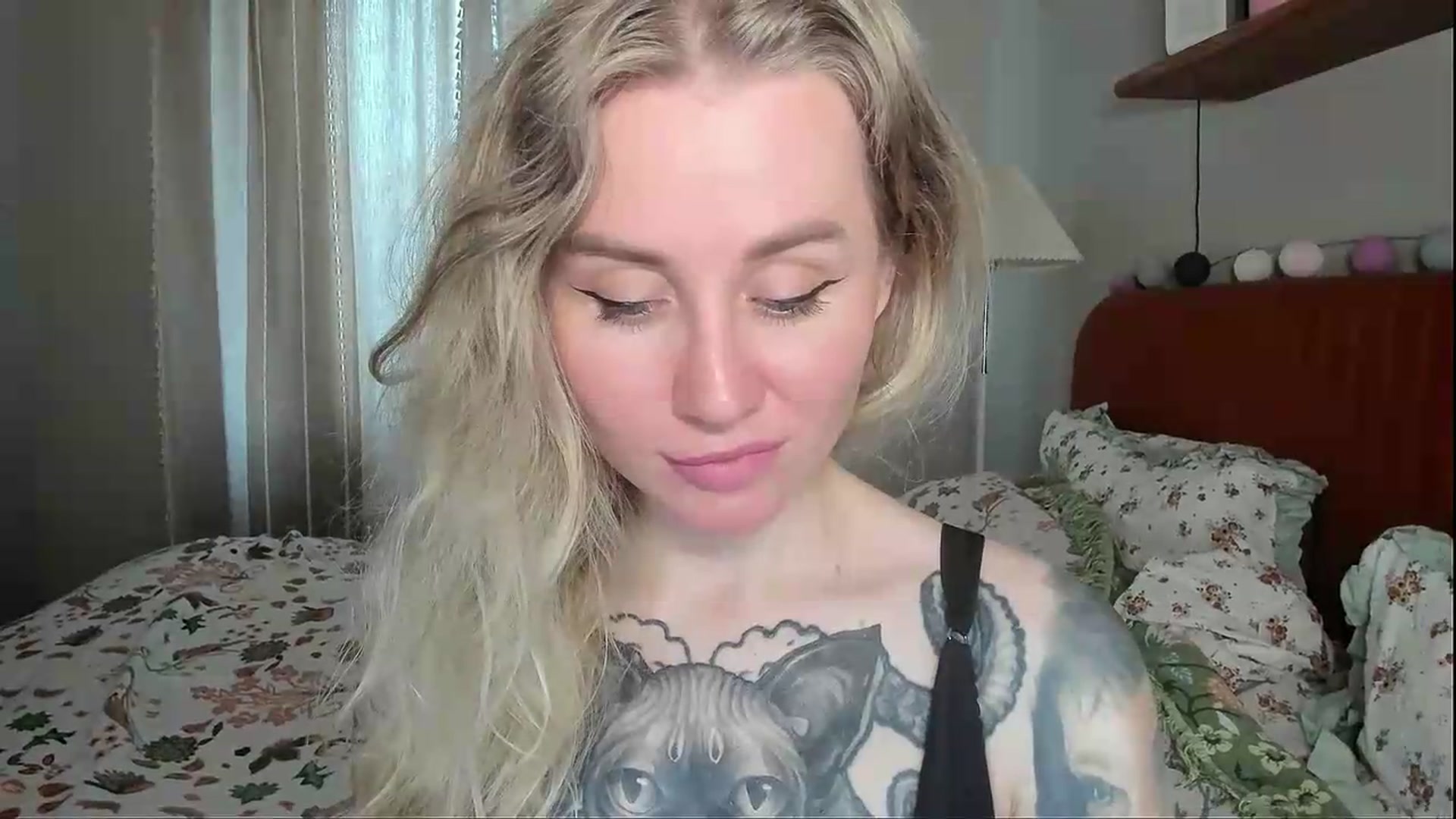 Gallery image thumbnail from Alexa_Smithhh's myfreecams stream on, 06/05/2026, 18:19 image 18 of 20