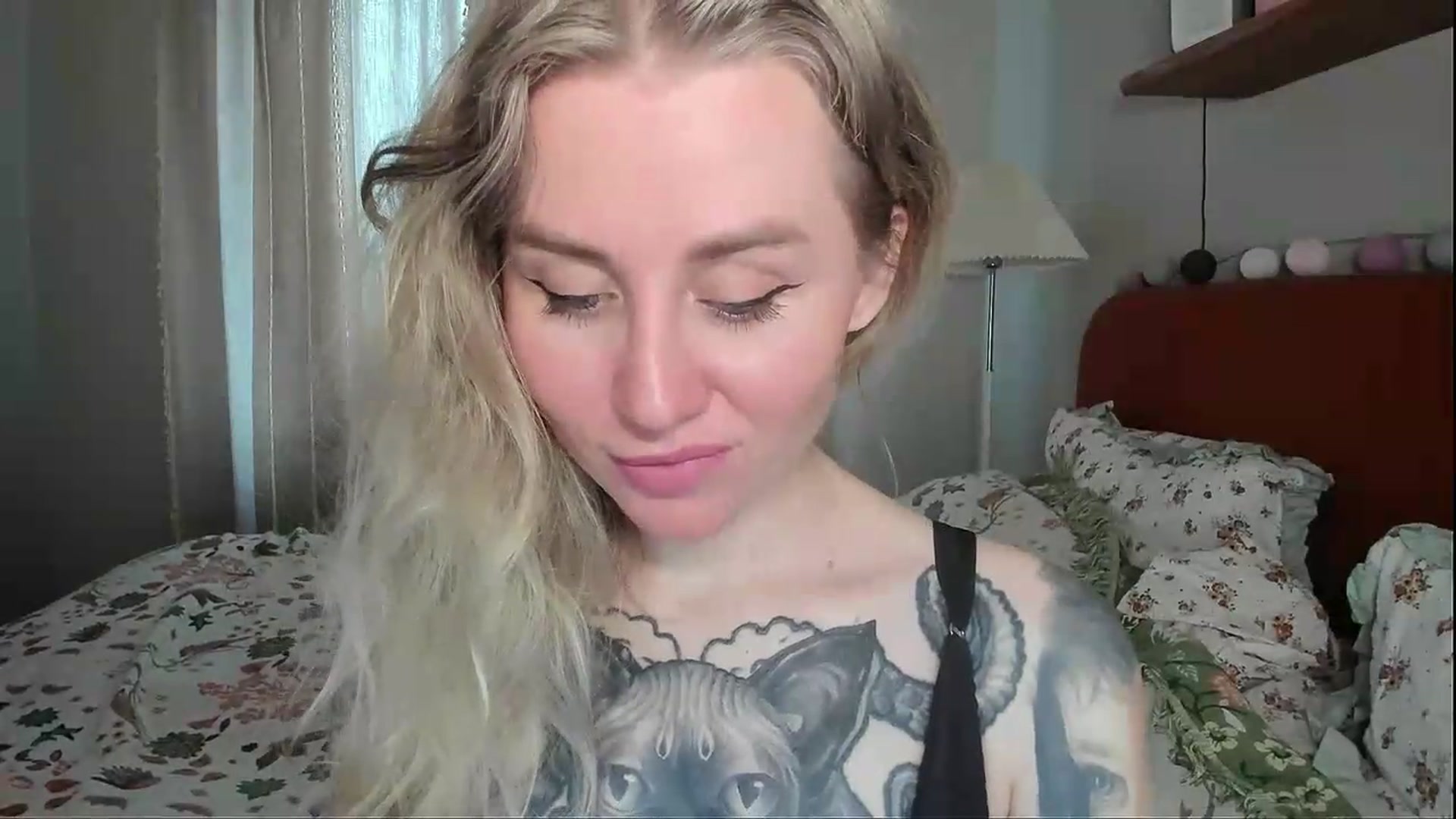 Gallery image thumbnail from Alexa_Smithhh's myfreecams stream on, 06/05/2026, 18:19 image 7 of 20