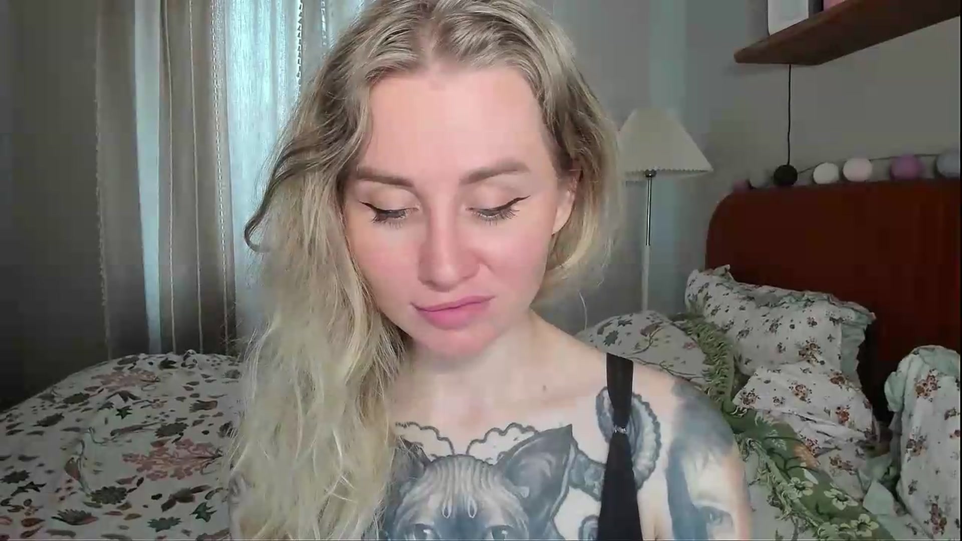 Gallery image thumbnail from Alexa_Smithhh's myfreecams stream on, 06/05/2026, 18:19 image 15 of 20