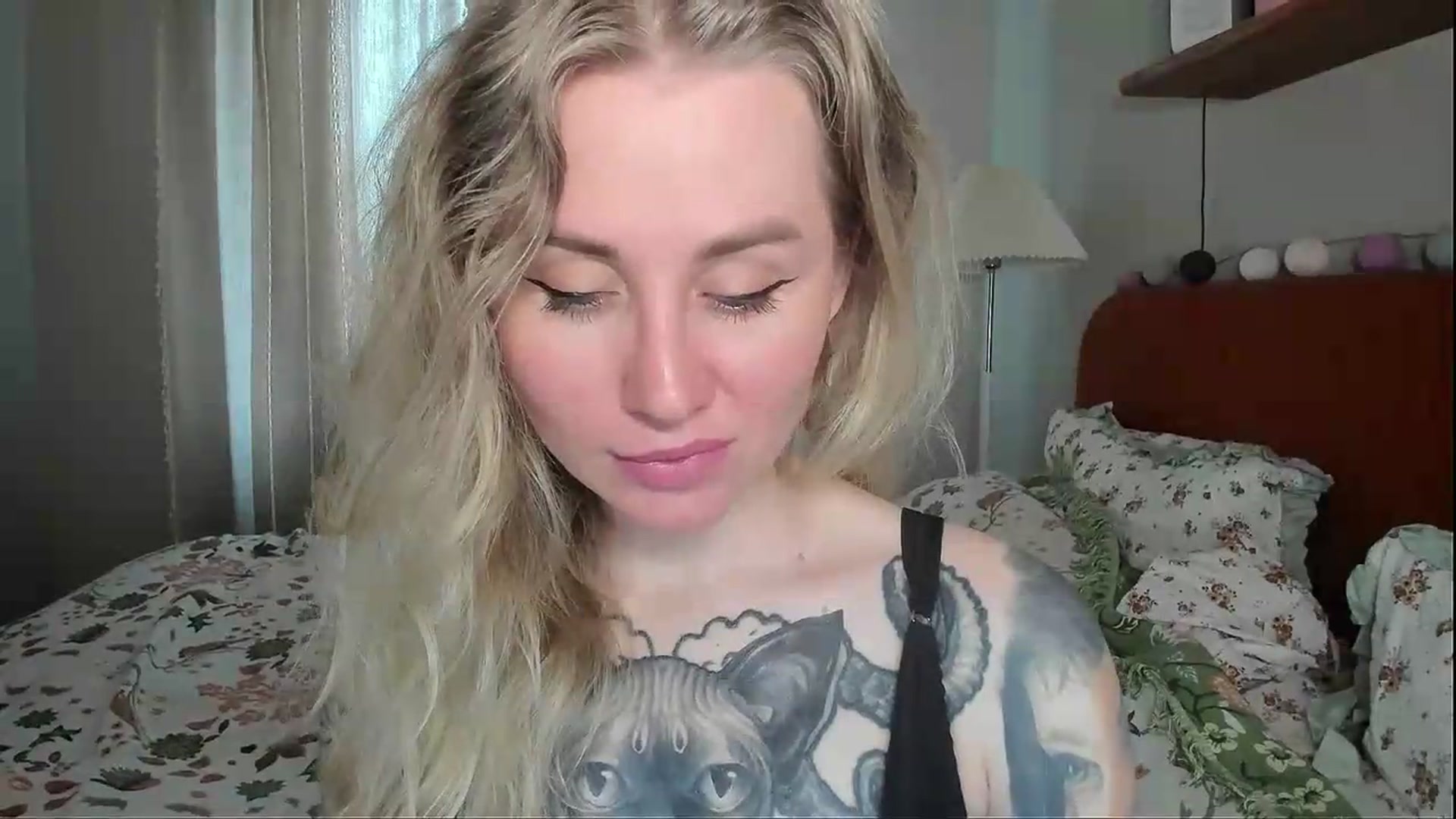 Gallery image thumbnail from Alexa_Smithhh's myfreecams stream on, 06/05/2026, 18:19 image 4 of 20