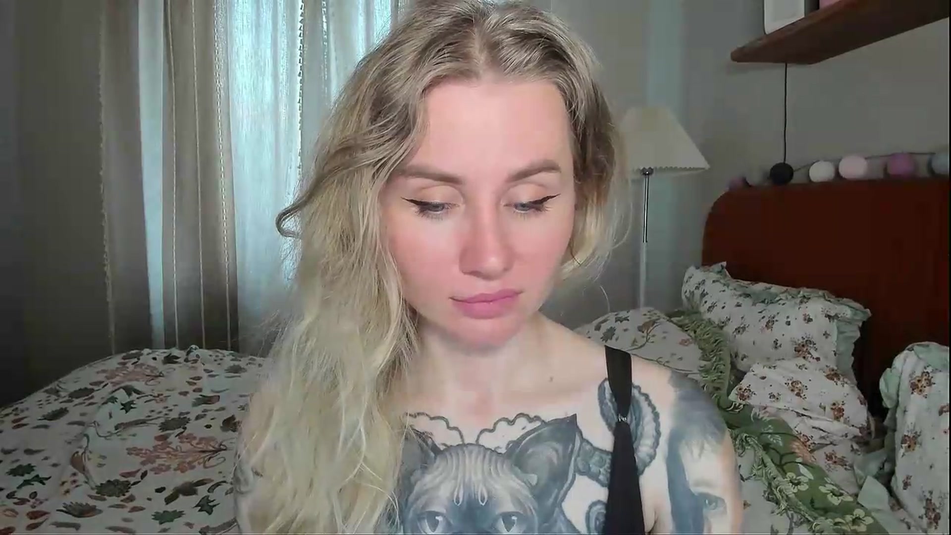Gallery image thumbnail from Alexa_Smithhh's myfreecams stream on, 06/05/2026, 18:19 image 13 of 20