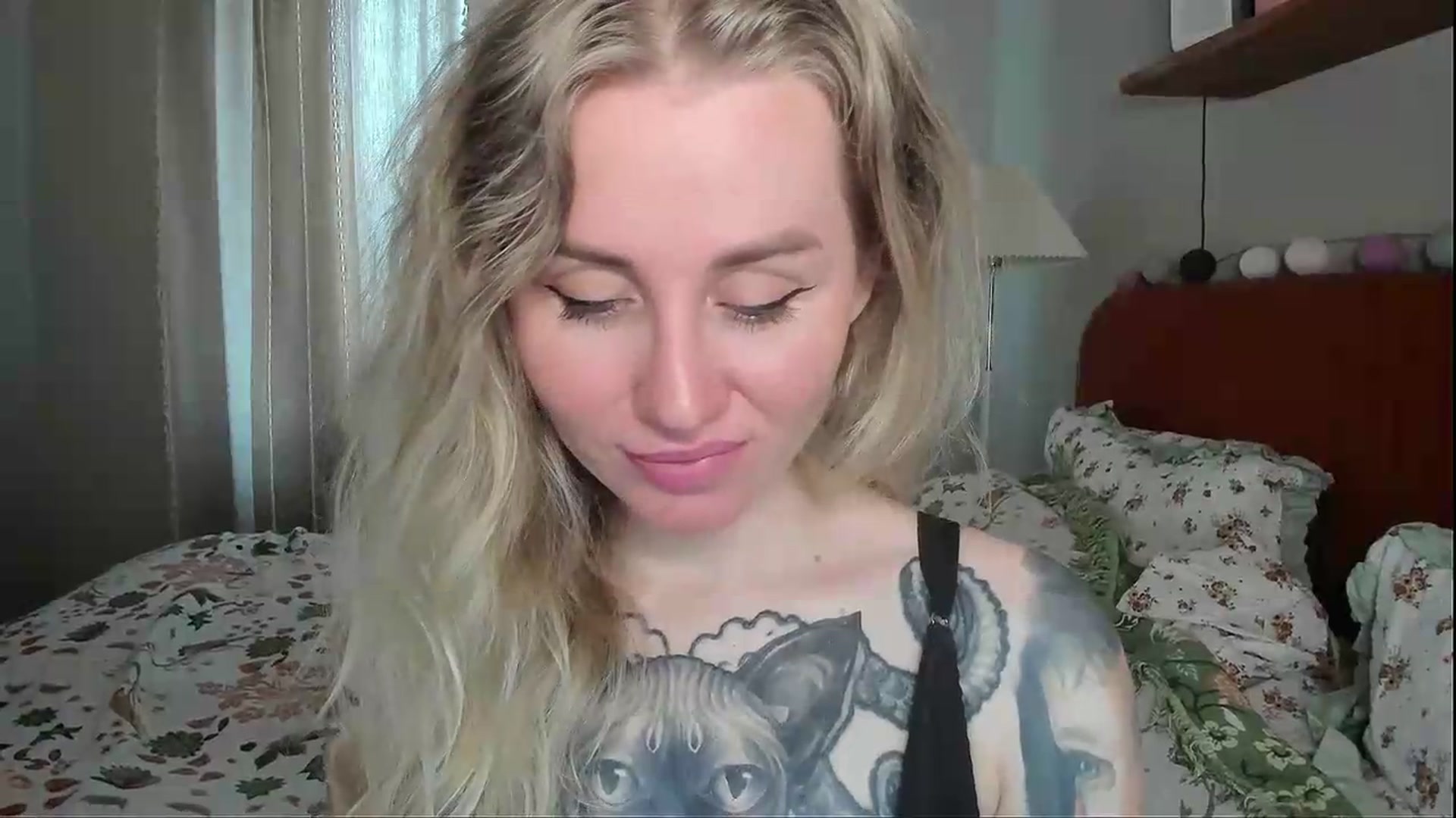 Gallery image thumbnail from Alexa_Smithhh's myfreecams stream on, 06/05/2026, 18:19 image 5 of 20