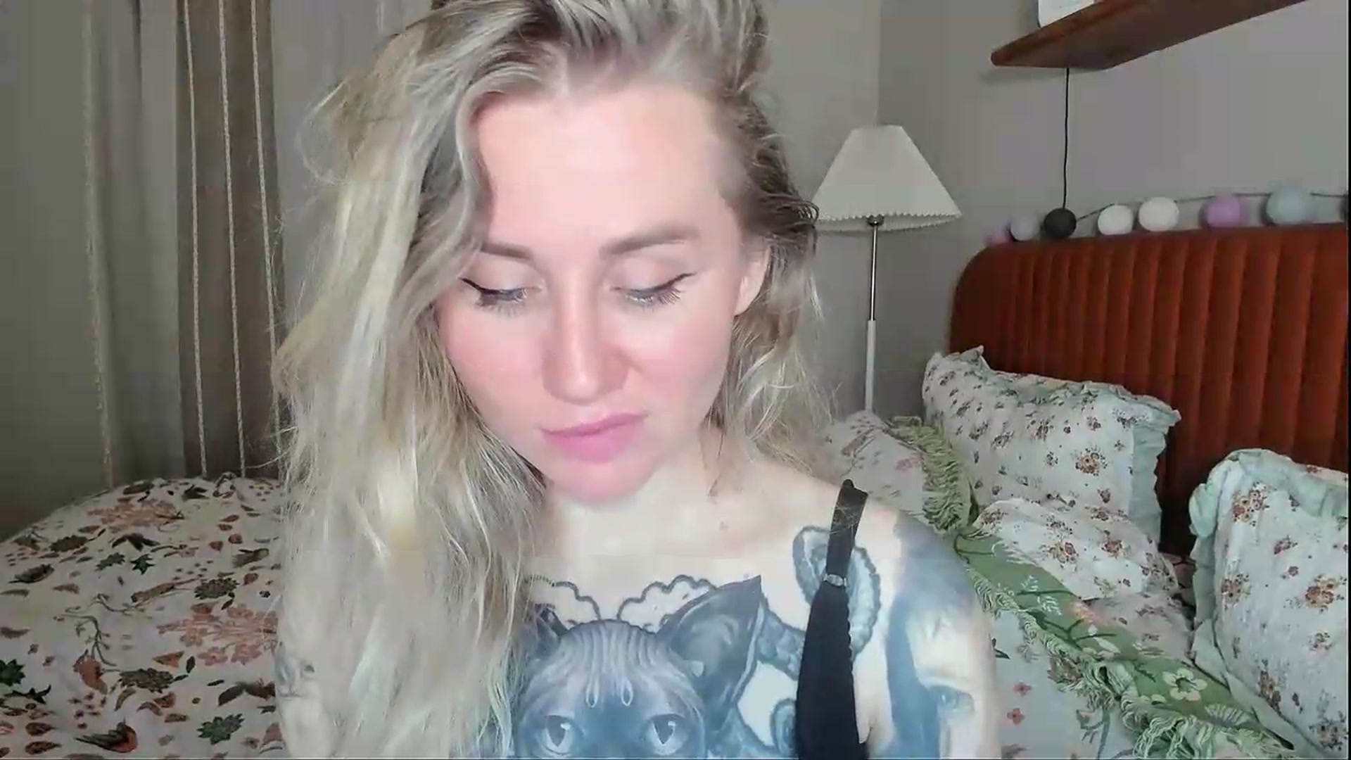 Gallery image thumbnail from Alexa_Smithhh's myfreecams stream on, 06/05/2026, 20:41 image 15 of 20