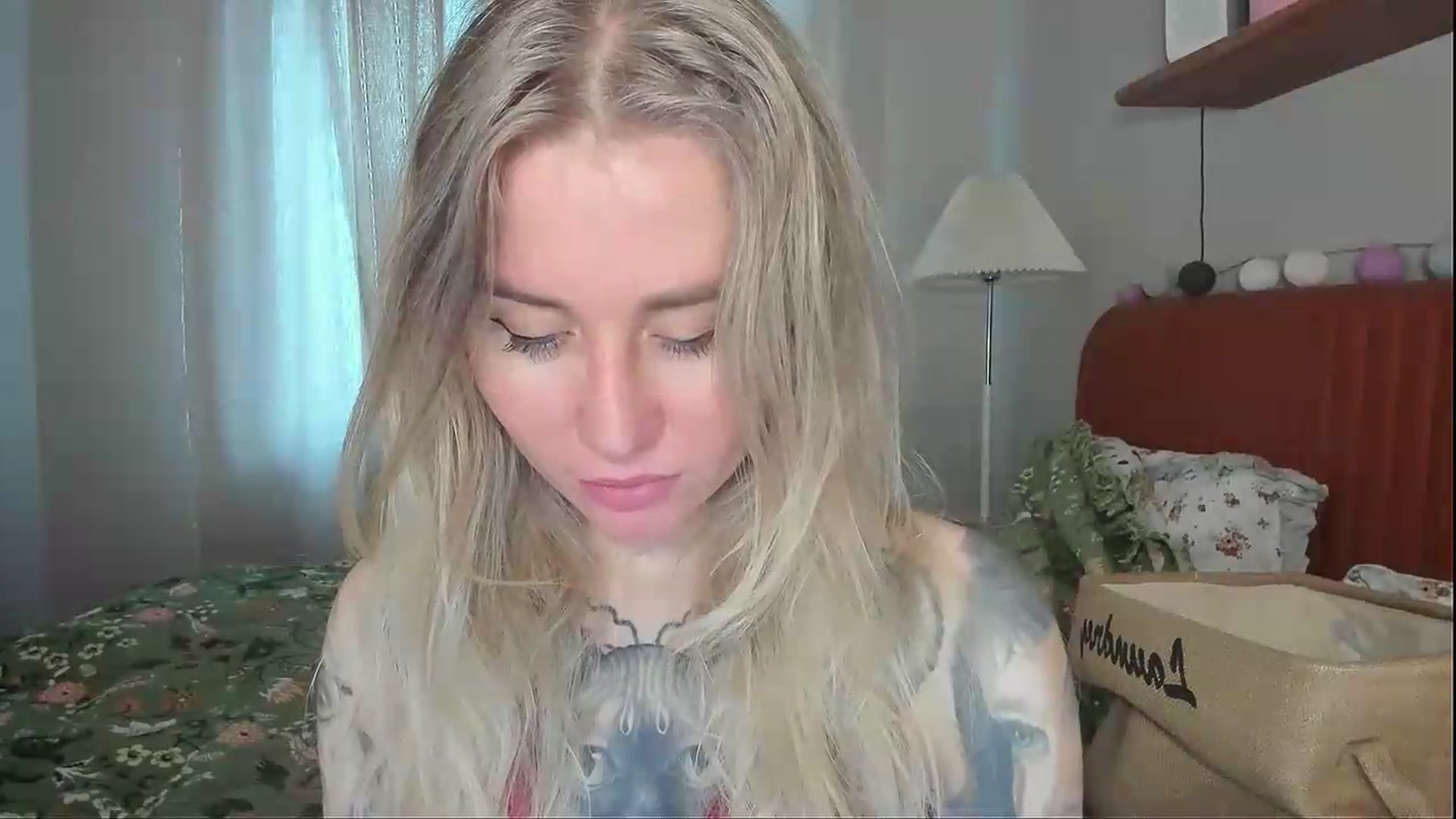 Gallery image thumbnail from Alexa_Smithhh's myfreecams stream on, 06/09/2026, 18:39 image 13 of 20