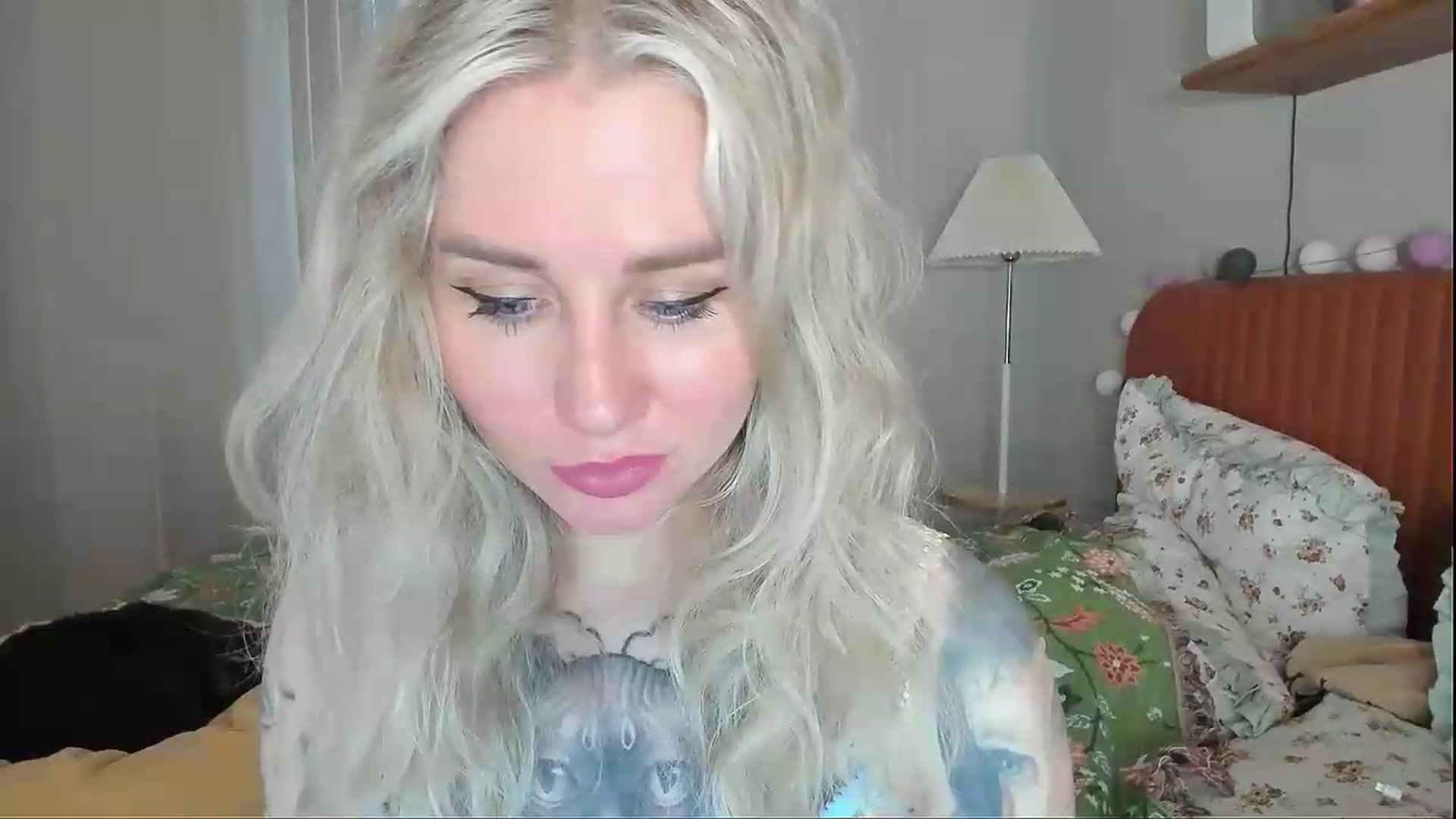 Gallery image thumbnail from Alexa_Smithhh's myfreecams stream on, 06/18/2026, 21:14 image 3 of 20