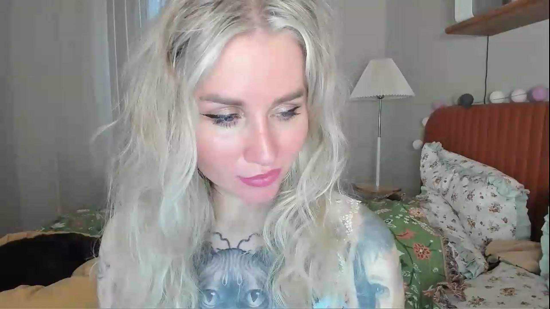Gallery image thumbnail from Alexa_Smithhh's myfreecams stream on, 06/18/2026, 21:14 image 5 of 20