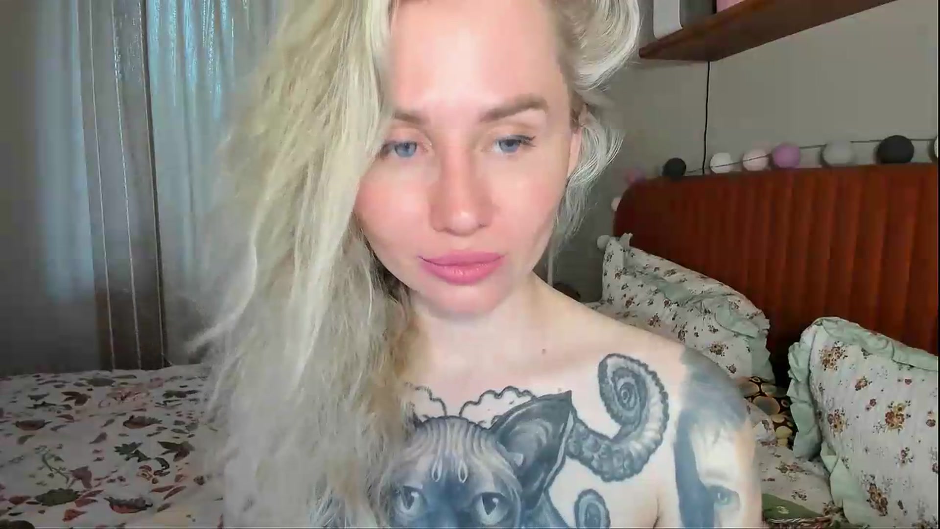 Gallery image thumbnail from Alexa_Smithhh's myfreecams stream on, 06/23/2026, 19:19 image 17 of 20