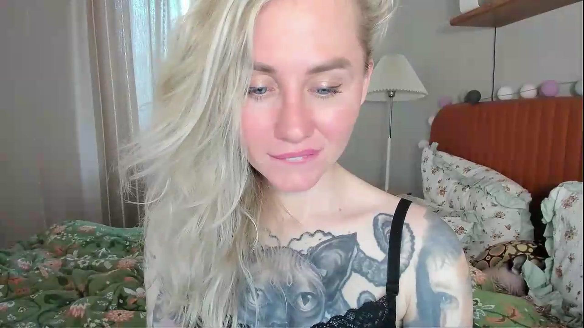 Gallery image thumbnail from Alexa_Smithhh's myfreecams stream on, 06/25/2026, 19:15 image 19 of 20