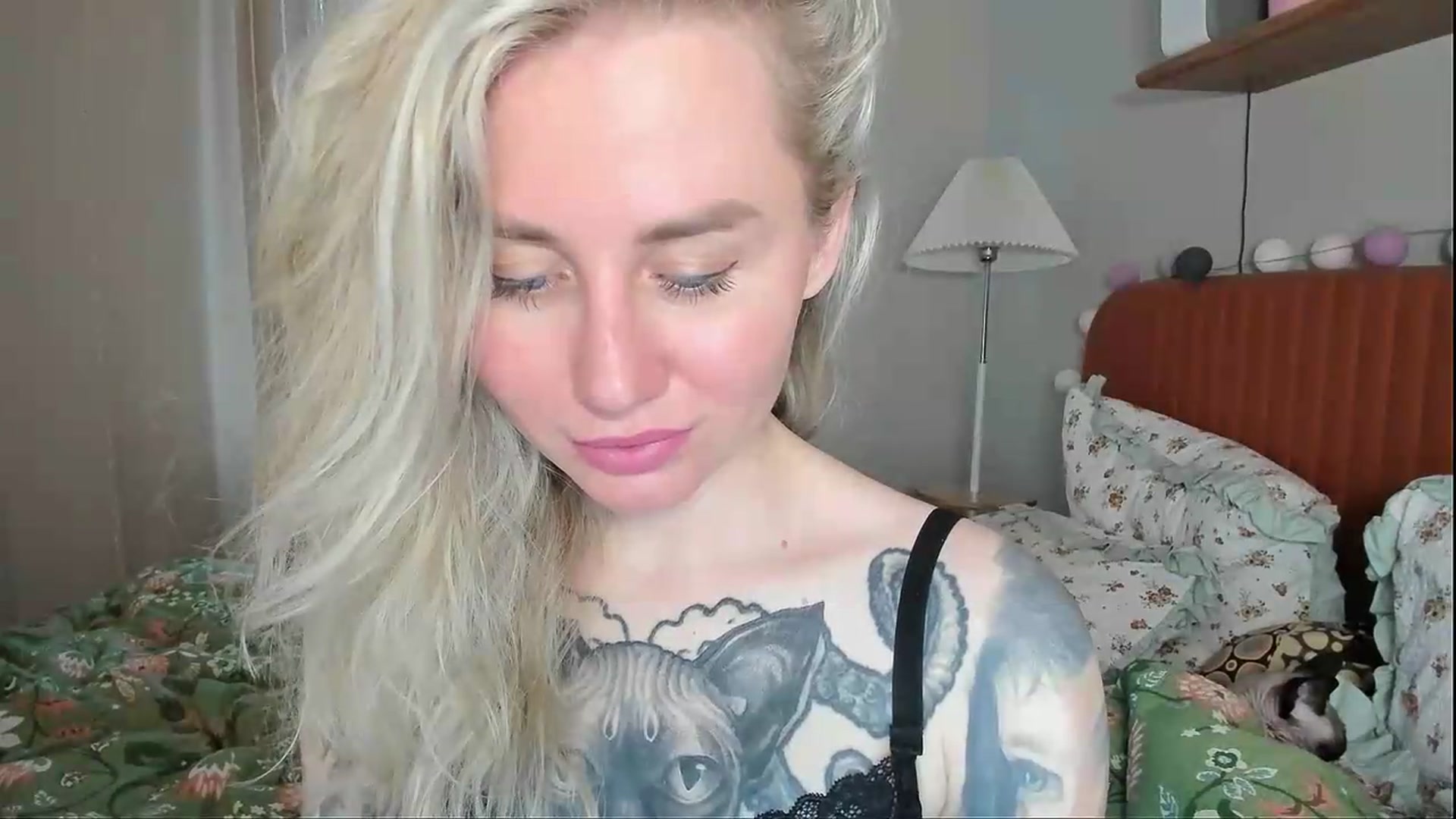 Gallery image thumbnail from Alexa_Smithhh's myfreecams stream on, 06/25/2026, 19:15 image 17 of 20