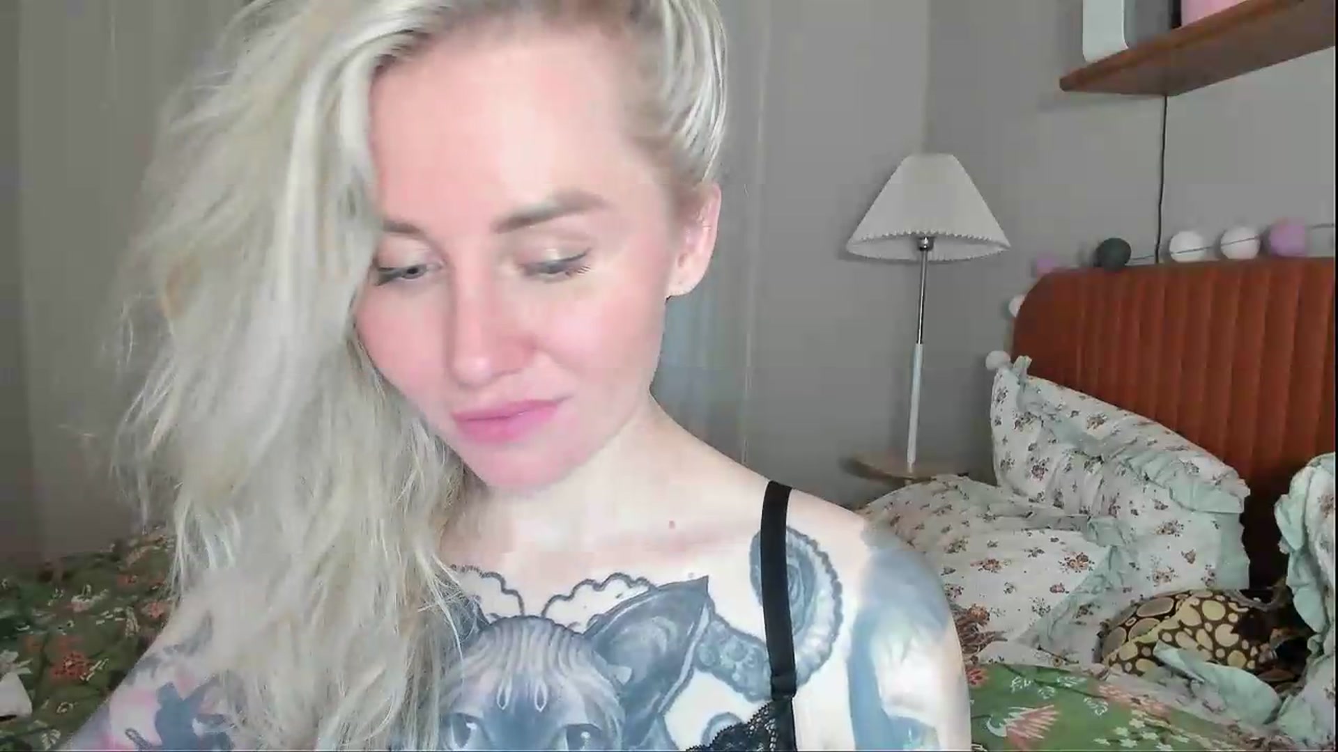Gallery image thumbnail from Alexa_Smithhh's myfreecams stream on, 06/25/2026, 20:02 image 16 of 20