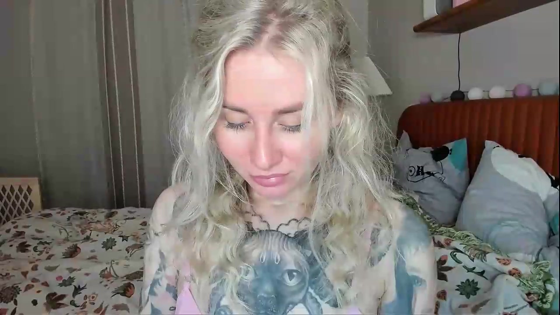 Gallery image thumbnail from Alexa_Smithhh's myfreecams stream on, 07/31/2026, 20:52 image 8 of 20