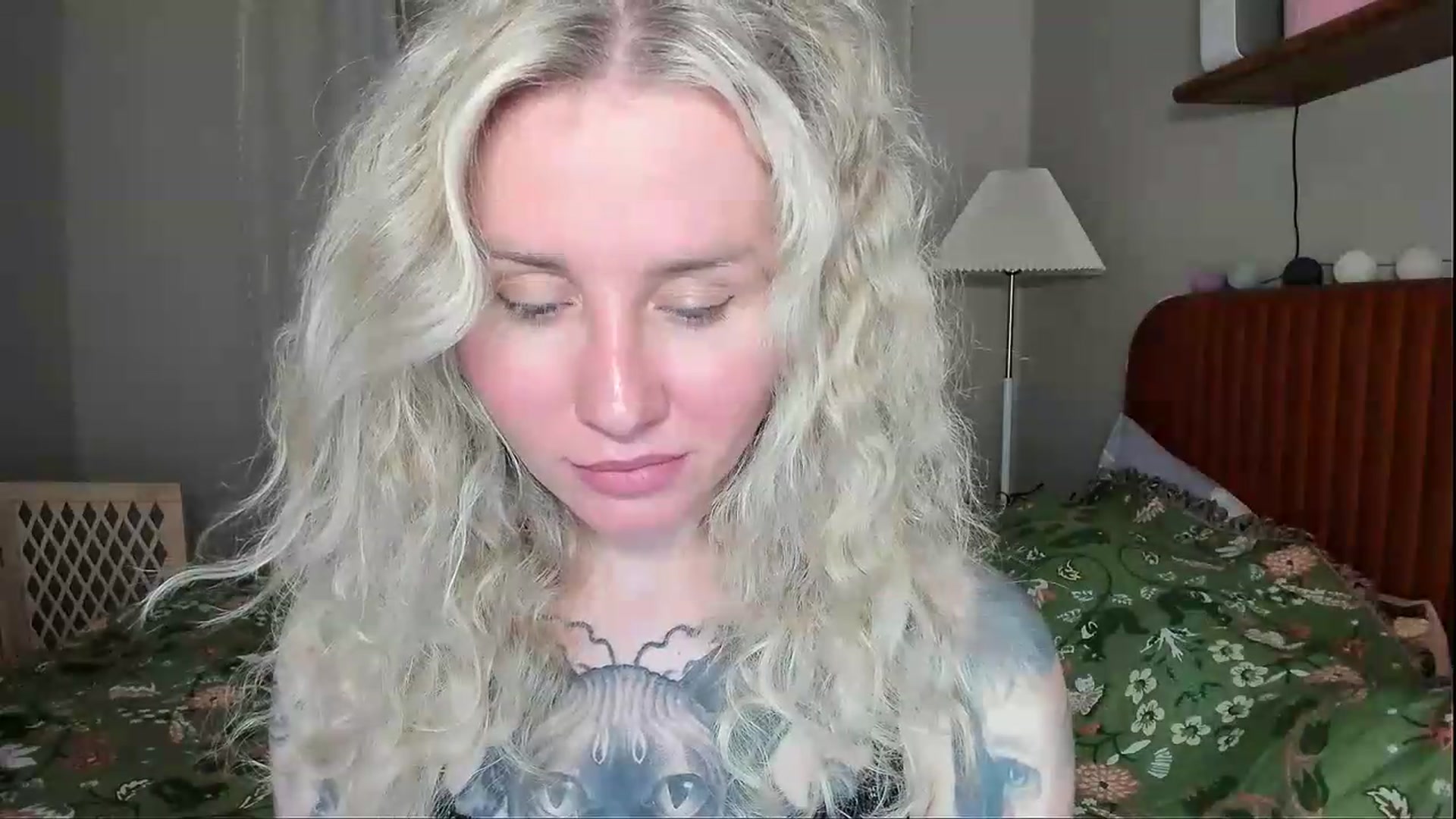 Gallery image thumbnail from Alexa_Smithhh's myfreecams stream on, 08/05/2026, 19:13 image 4 of 20