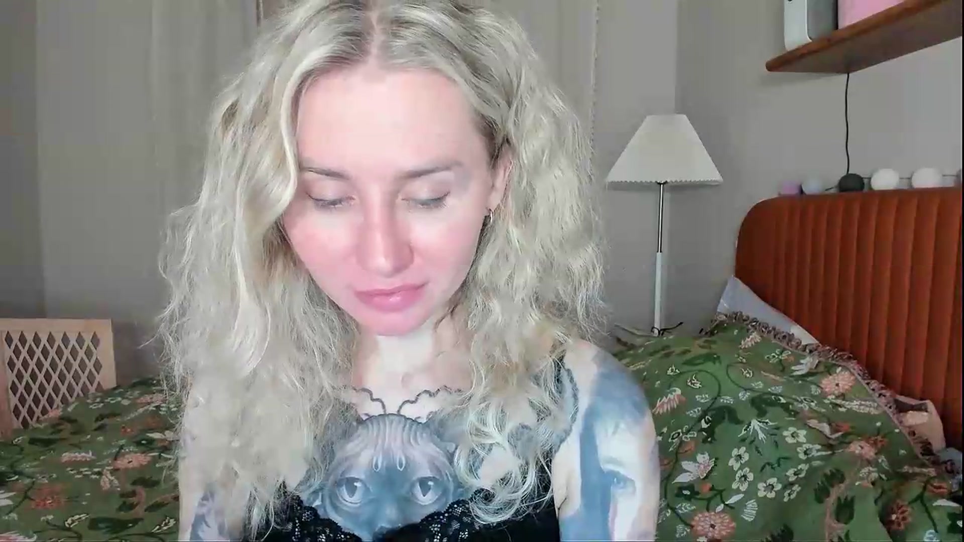 Gallery image thumbnail from Alexa_Smithhh's myfreecams stream on, 08/05/2026, 21:04 image 16 of 20