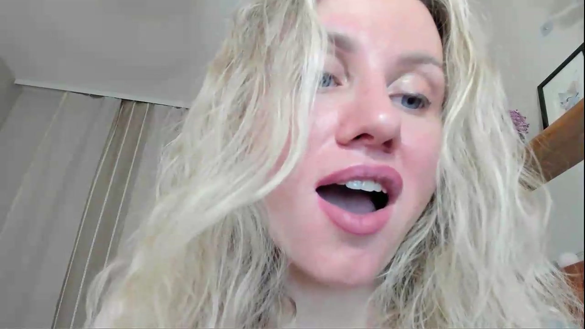Gallery image thumbnail from Alexa_Smithhh's myfreecams stream on, 08/25/2026, 21:12 image 18 of 20