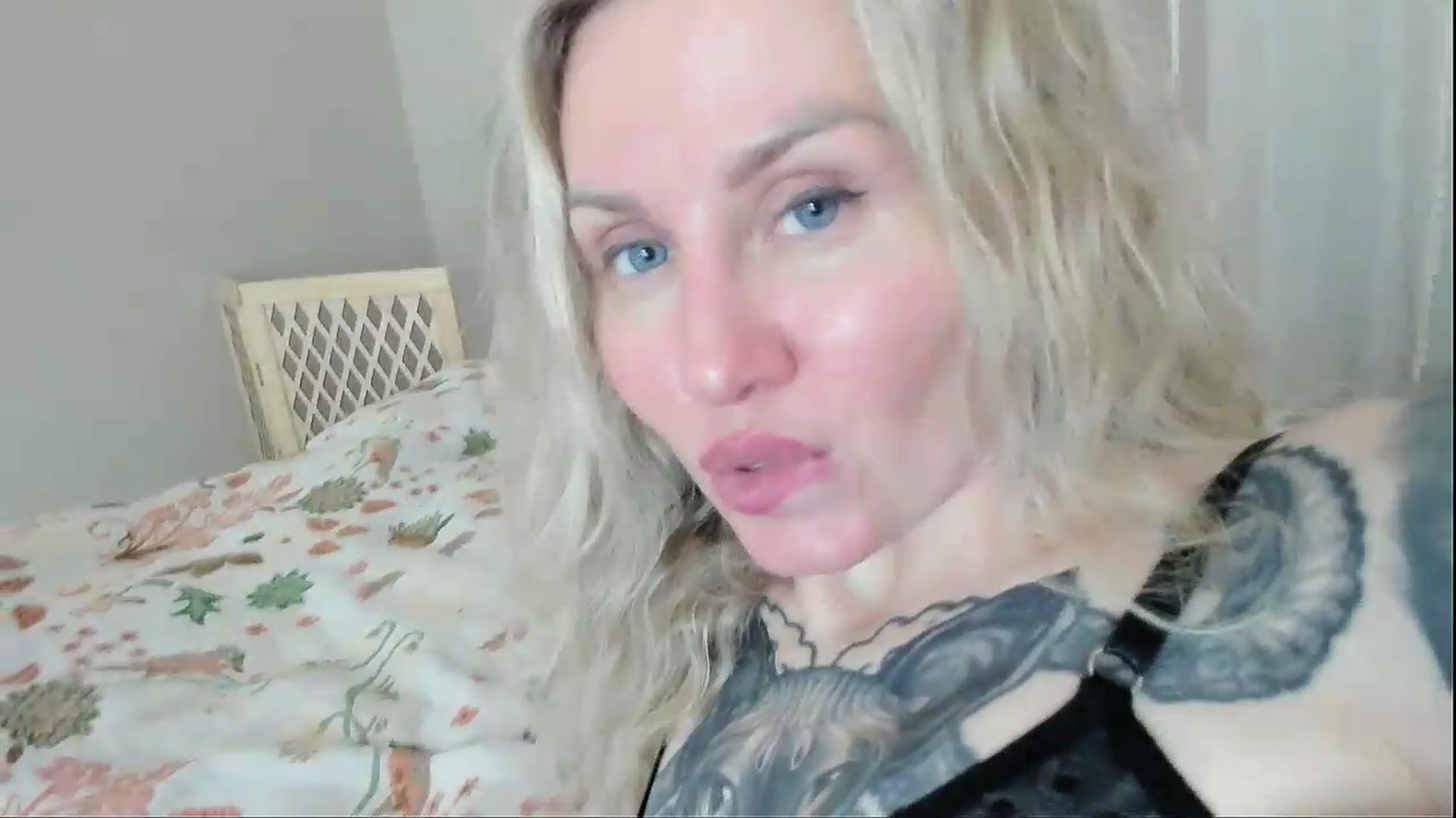 Gallery image thumbnail from Alexa_Smithhh's myfreecams stream on, 08/25/2026, 21:12 image 19 of 20