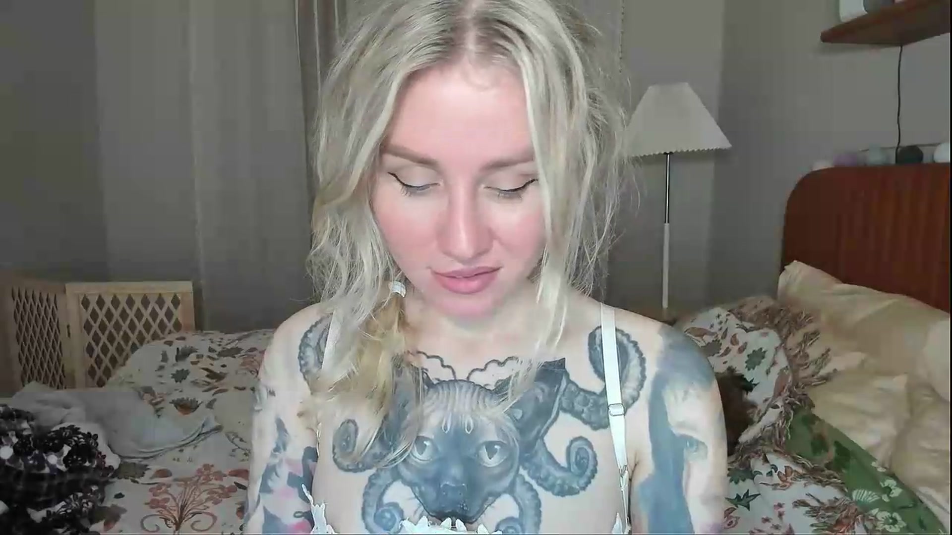 Gallery image thumbnail from Alexa_Smithhh's myfreecams stream on, 09/02/2026, 18:52 image 6 of 20