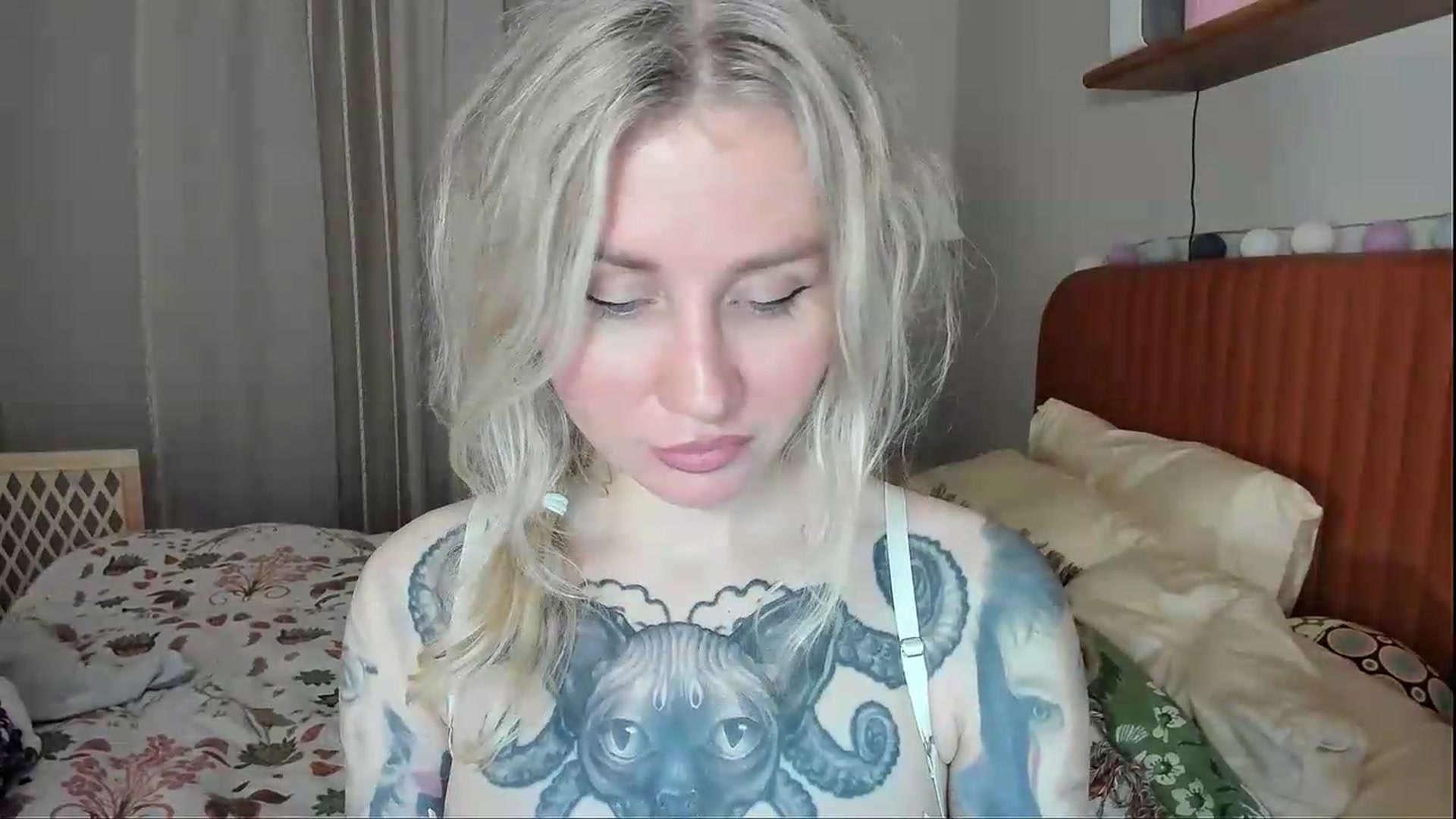 Gallery image thumbnail from Alexa_Smithhh's myfreecams stream on, 09/02/2026, 20:04 image 4 of 20