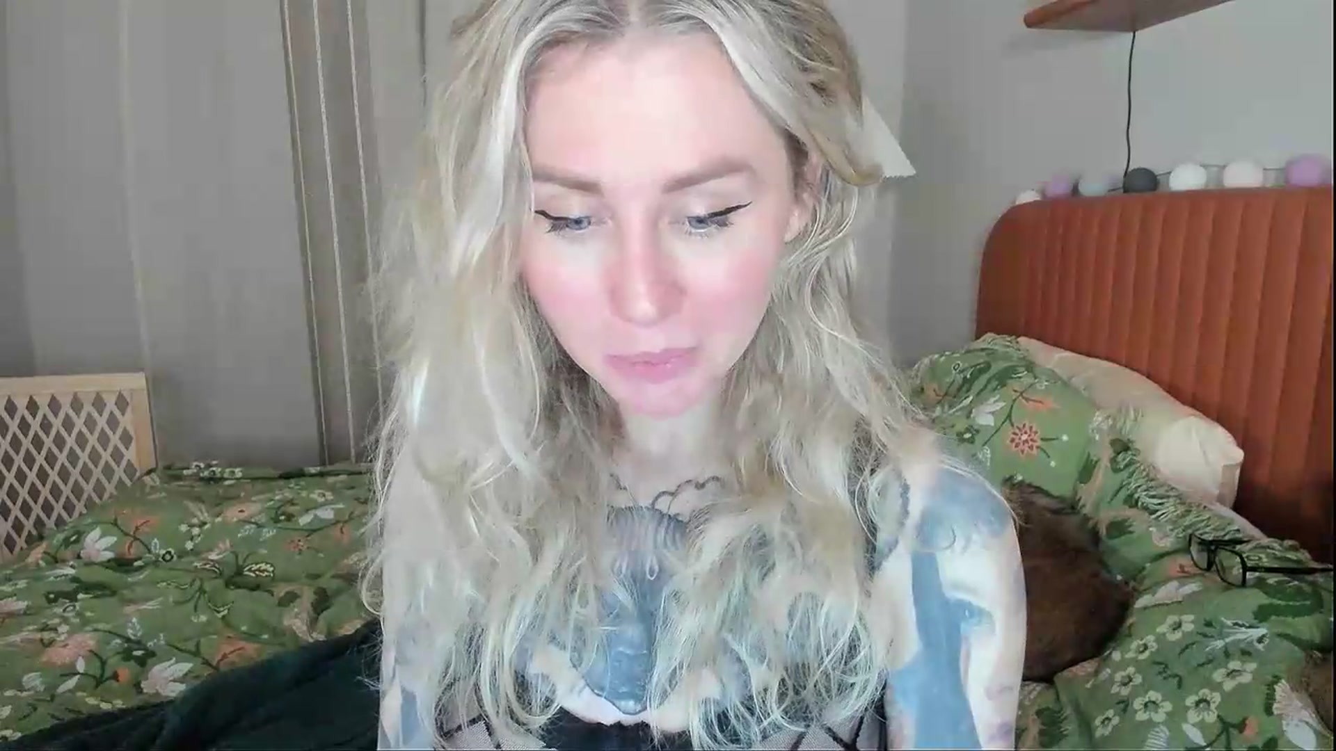 Gallery image thumbnail from Alexa_Smithhh's myfreecams stream on, 09/05/2026, 21:08 image 14 of 20