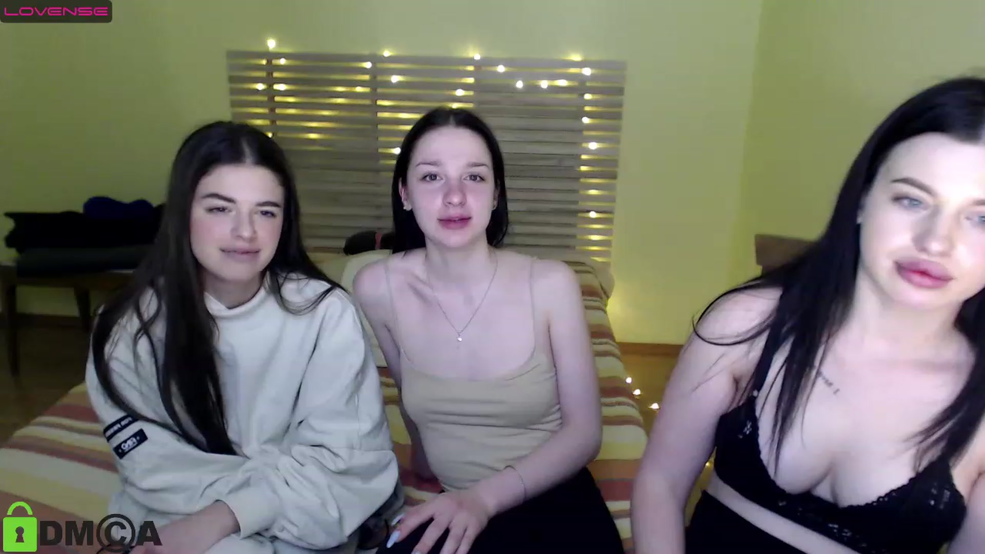 Gallery image thumbnail from AlexandaSweet's myfreecams stream on, 12/05/2022, 20:21 image 14 of 20