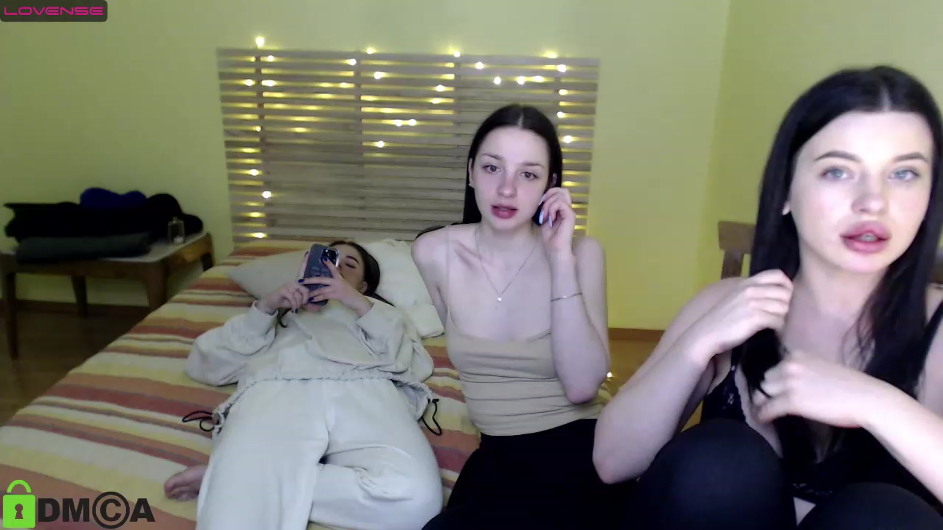 Gallery image thumbnail from AlexandaSweet's myfreecams stream on, 12/05/2022, 20:39 image 11 of 20