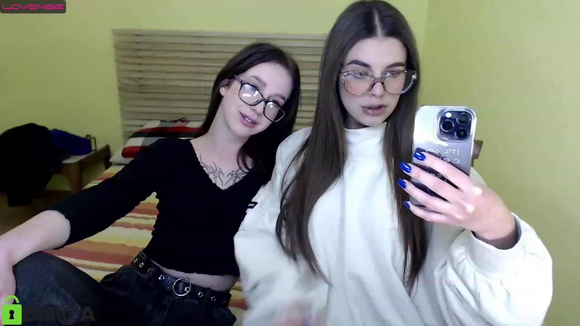 Gallery image thumbnail from AlexandaSweet's myfreecams stream on, 12/06/2022, 16:00 image 1 of 20