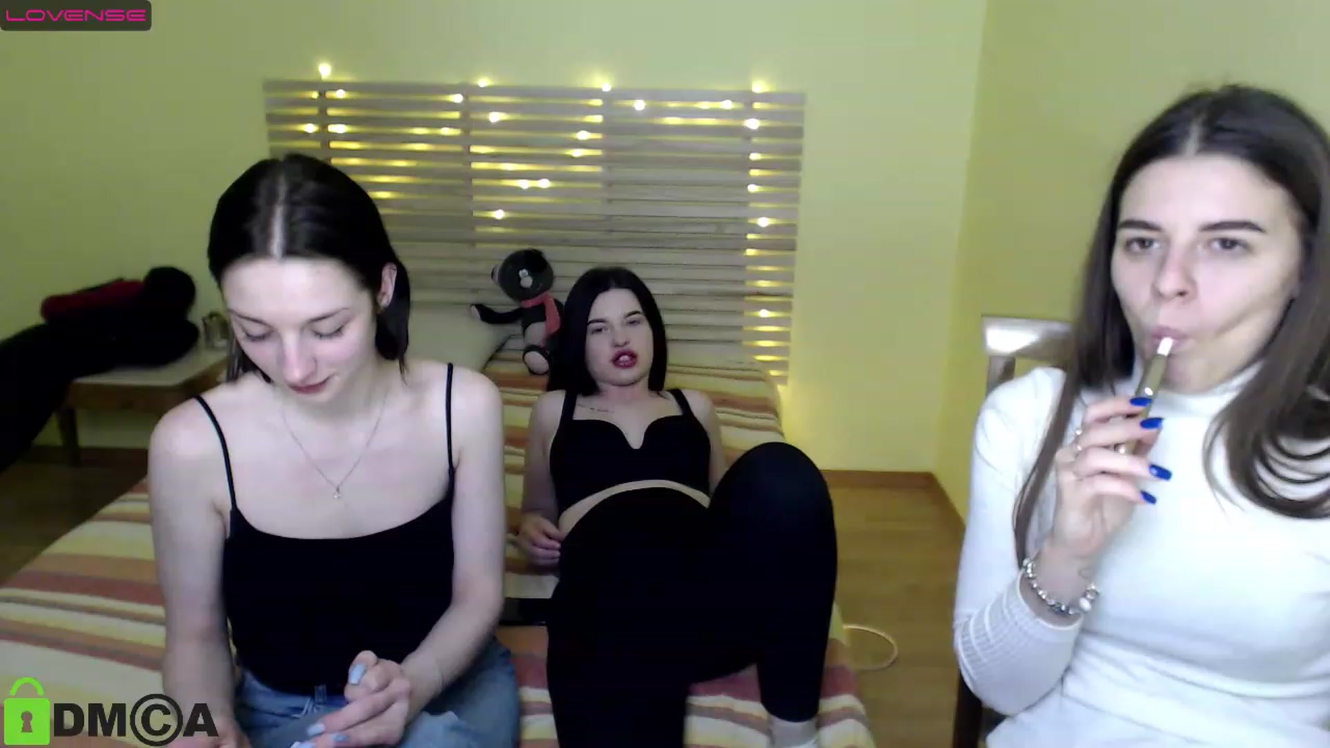 Gallery image thumbnail from AlexandaSweet's myfreecams stream on, 12/07/2022, 15:58 image 10 of 20