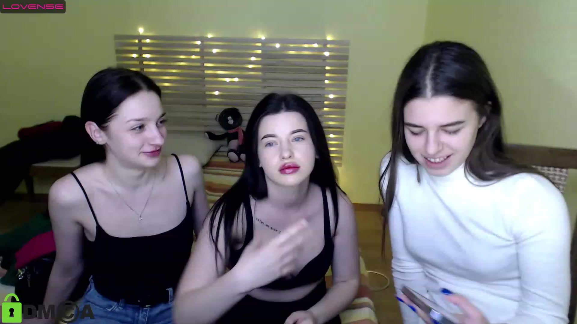 Gallery image thumbnail from AlexandaSweet's myfreecams stream on, 12/07/2022, 15:58 image 2 of 20