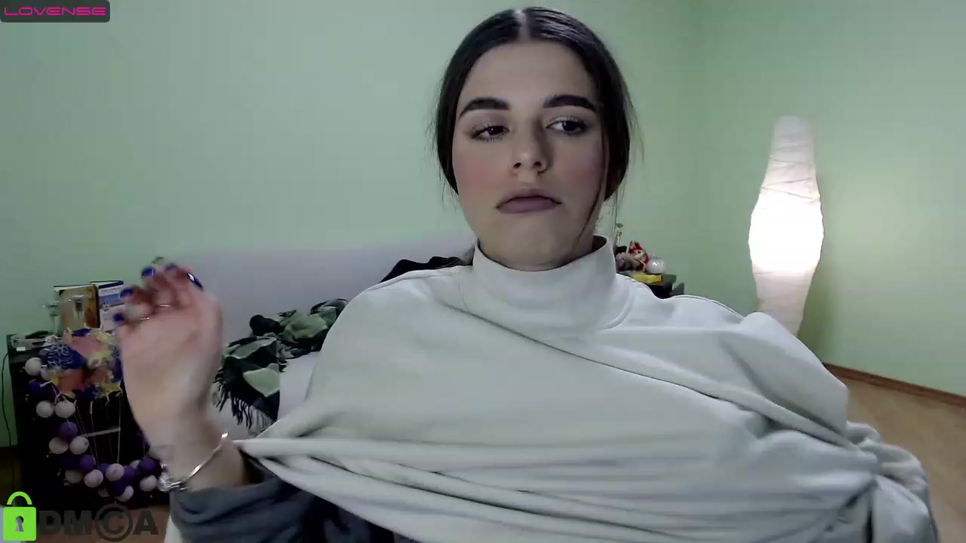 Gallery image thumbnail from AlexandaSweet's myfreecams stream on, 12/08/2022, 15:35 image 1 of 20