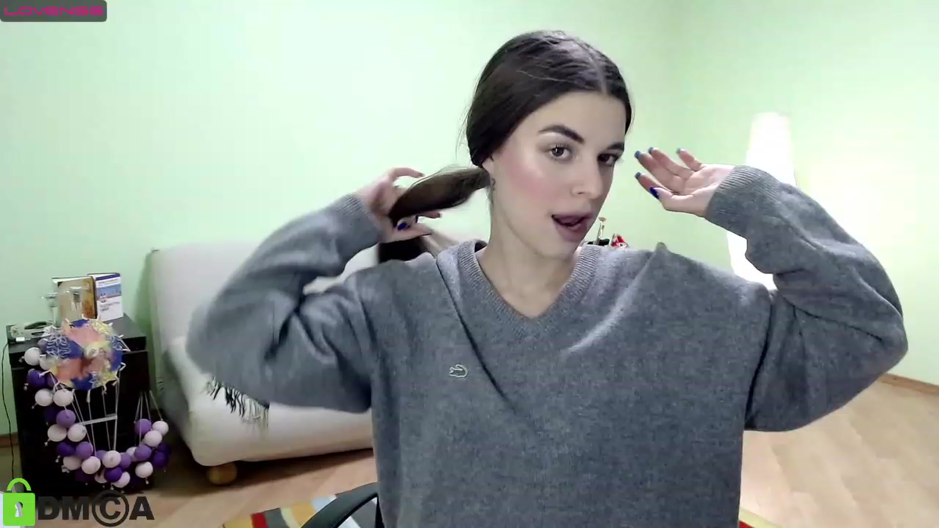Gallery image thumbnail from AlexandaSweet's myfreecams stream on, 12/08/2022, 15:35 image 6 of 20