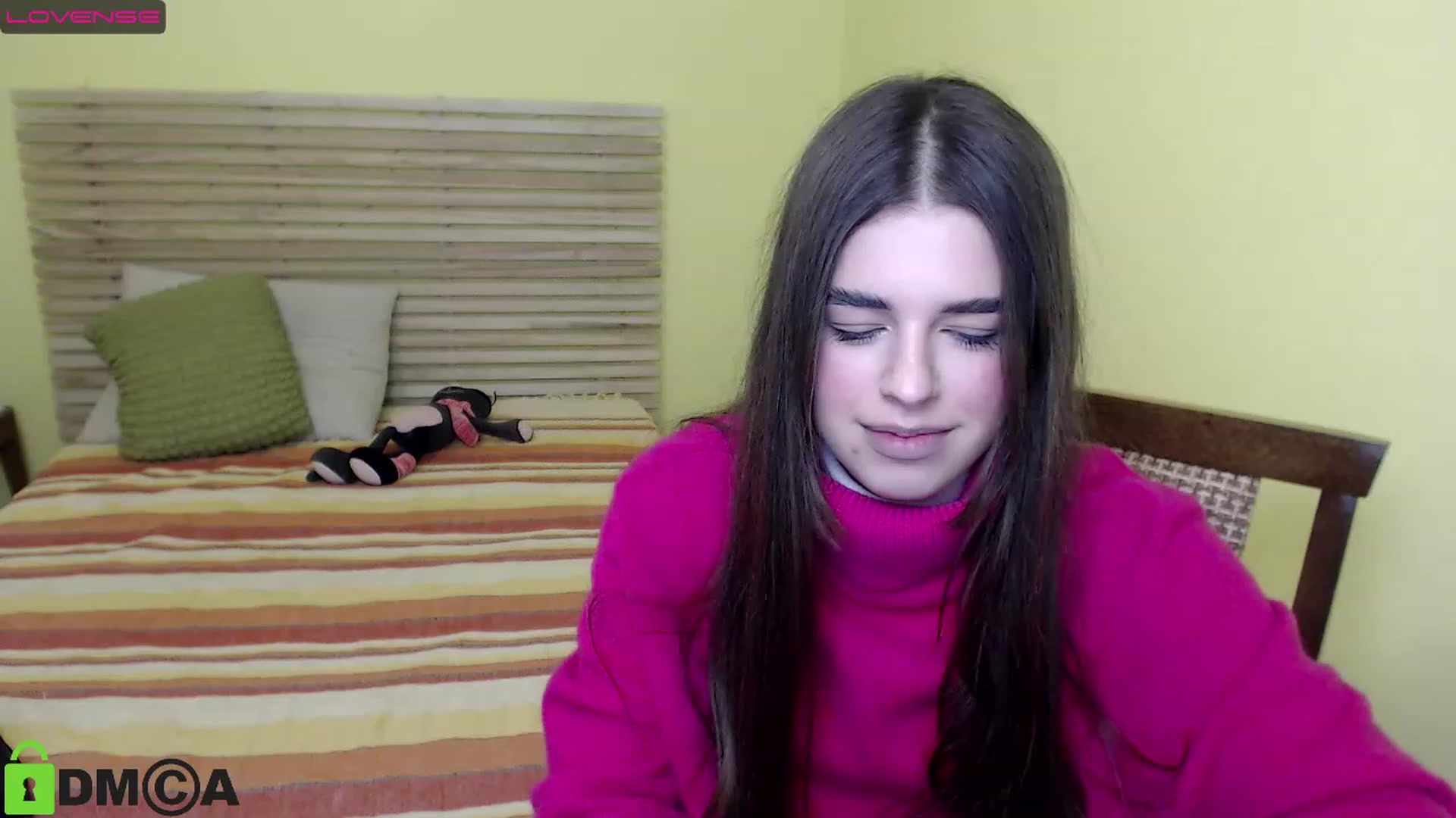 Gallery image thumbnail from AlexandaSweet's myfreecams stream on, 12/09/2022, 16:10 image 2 of 20