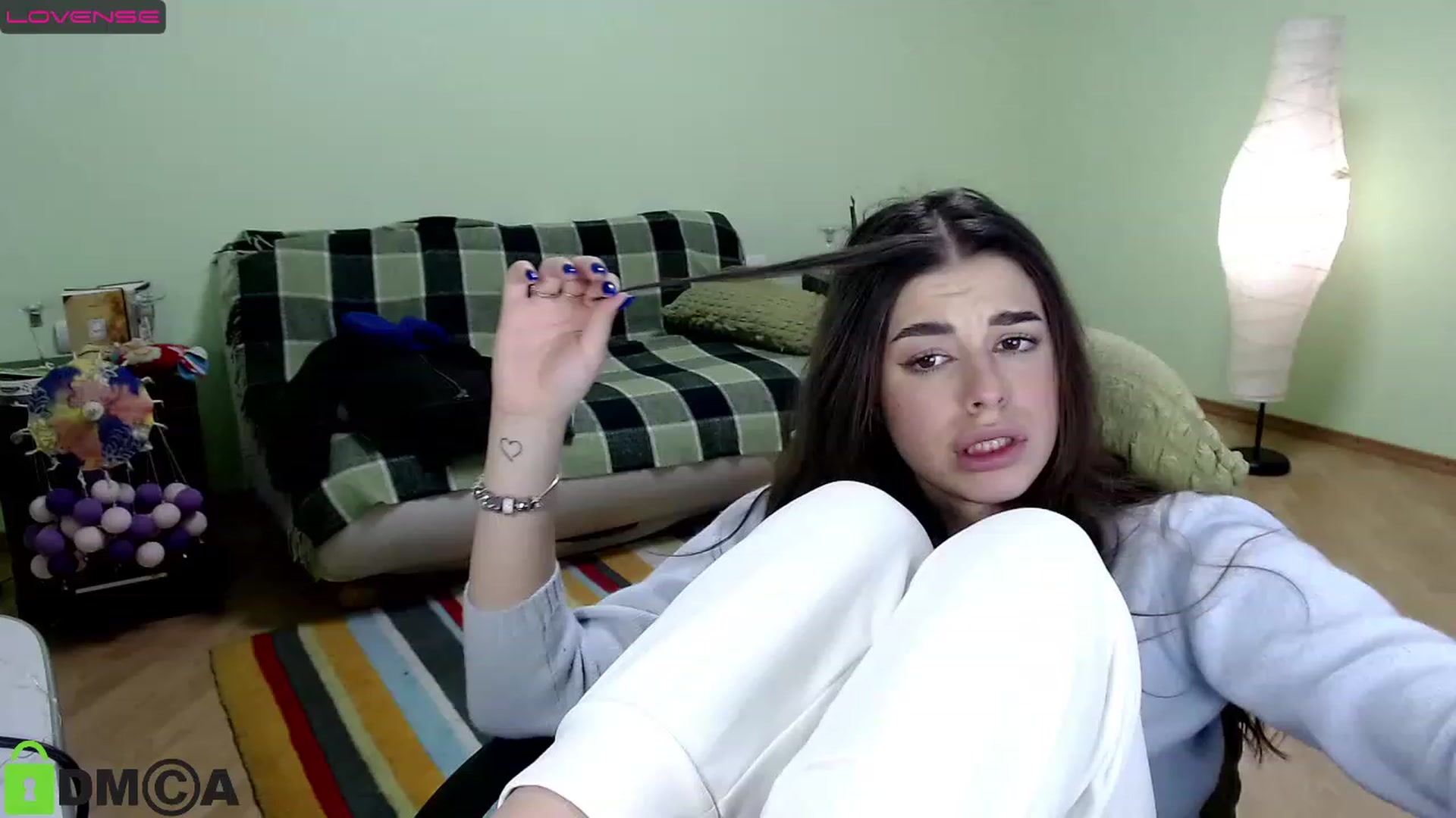 Gallery image thumbnail from AlexandaSweet's myfreecams stream on, 12/16/2022, 19:22 image 18 of 20