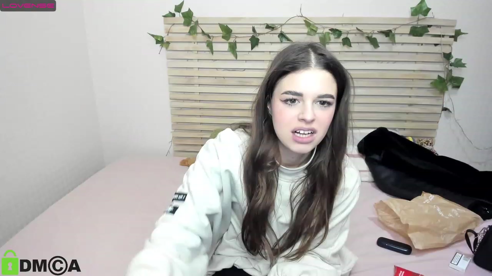Gallery image thumbnail from AlexandaSweet's myfreecams stream on, 12/23/2022, 14:59 image 19 of 20