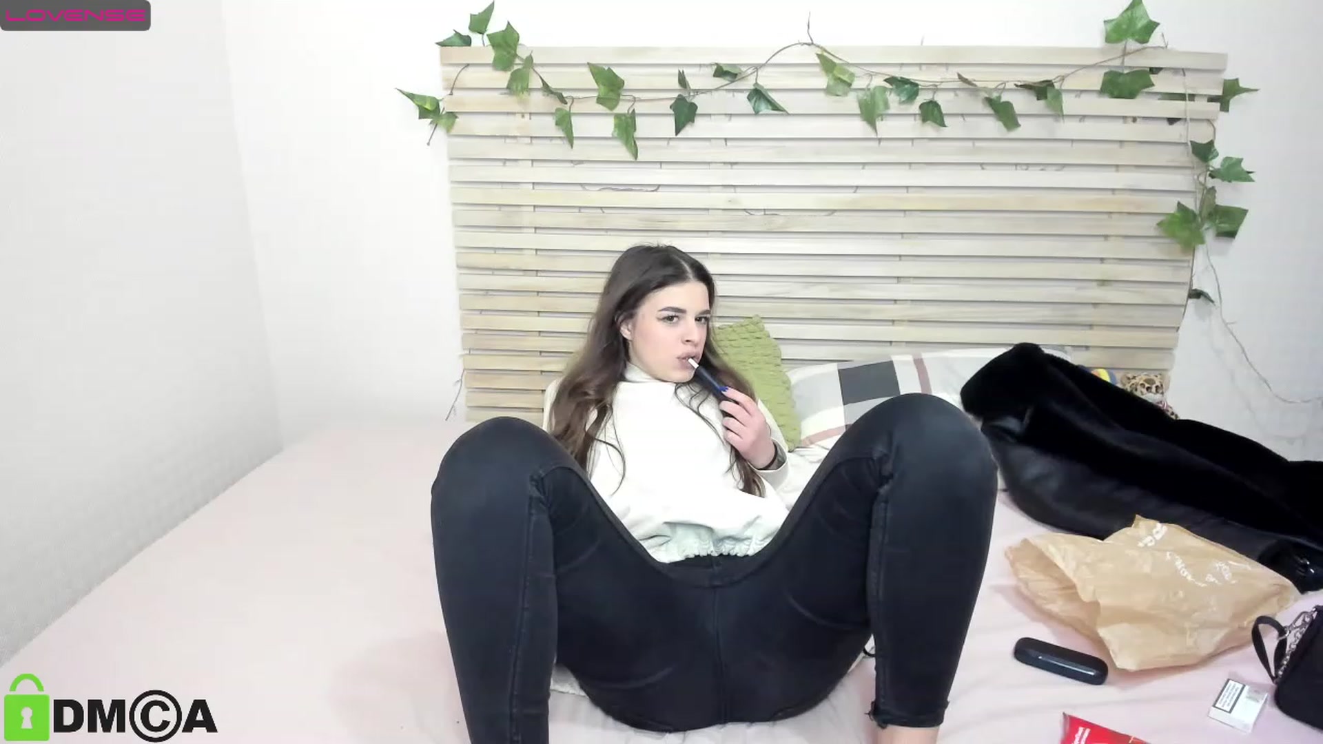 Gallery image thumbnail from AlexandaSweet's myfreecams stream on, 12/23/2022, 14:59 image 17 of 20