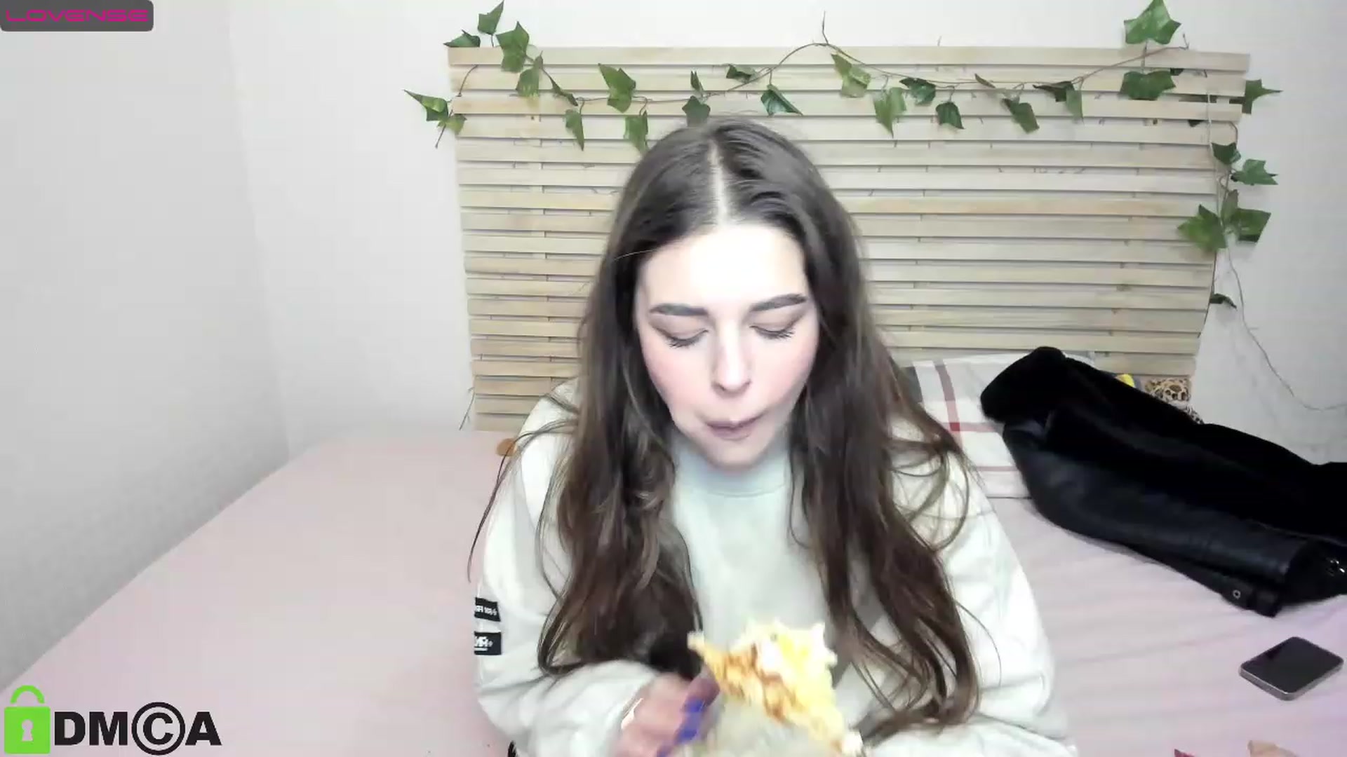 Gallery image thumbnail from AlexandaSweet's myfreecams stream on, 12/23/2022, 14:59 image 2 of 20