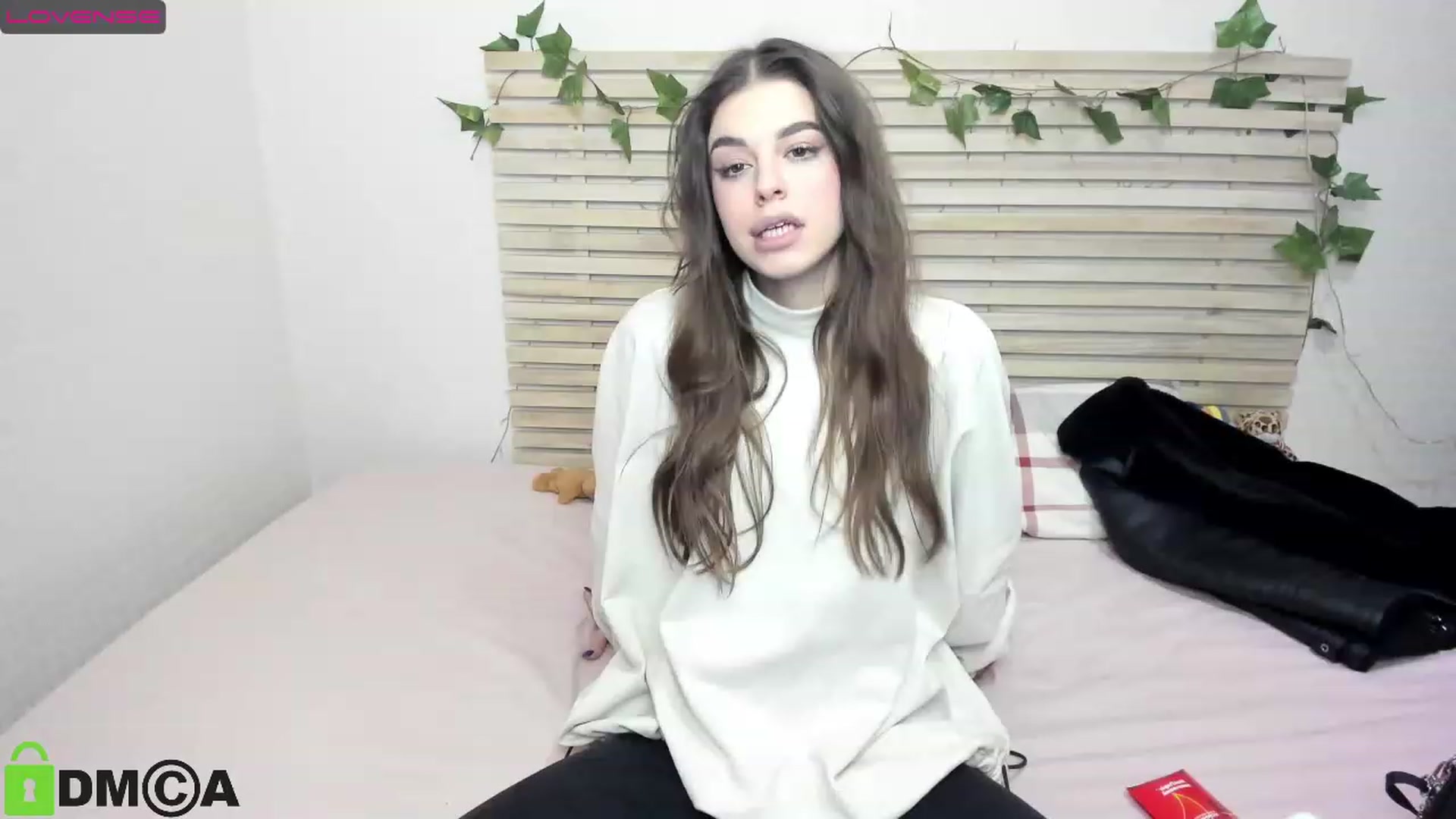 Gallery image thumbnail from AlexandaSweet's myfreecams stream on, 12/23/2022, 14:59 image 13 of 20